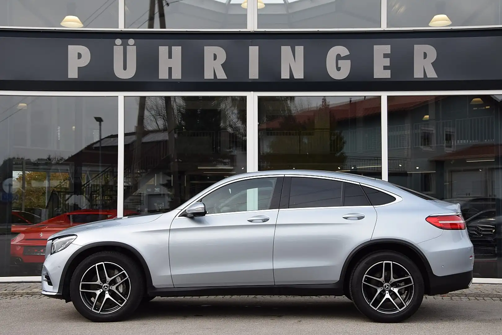 Mercedes-Benz GLC 250 d Coupé 4MATIC Aut. *AMG Line* Silber - 1