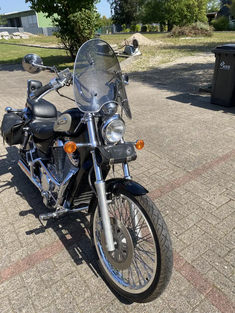Suzuki VS 800 Intruder Highway Edition Fekete - 1