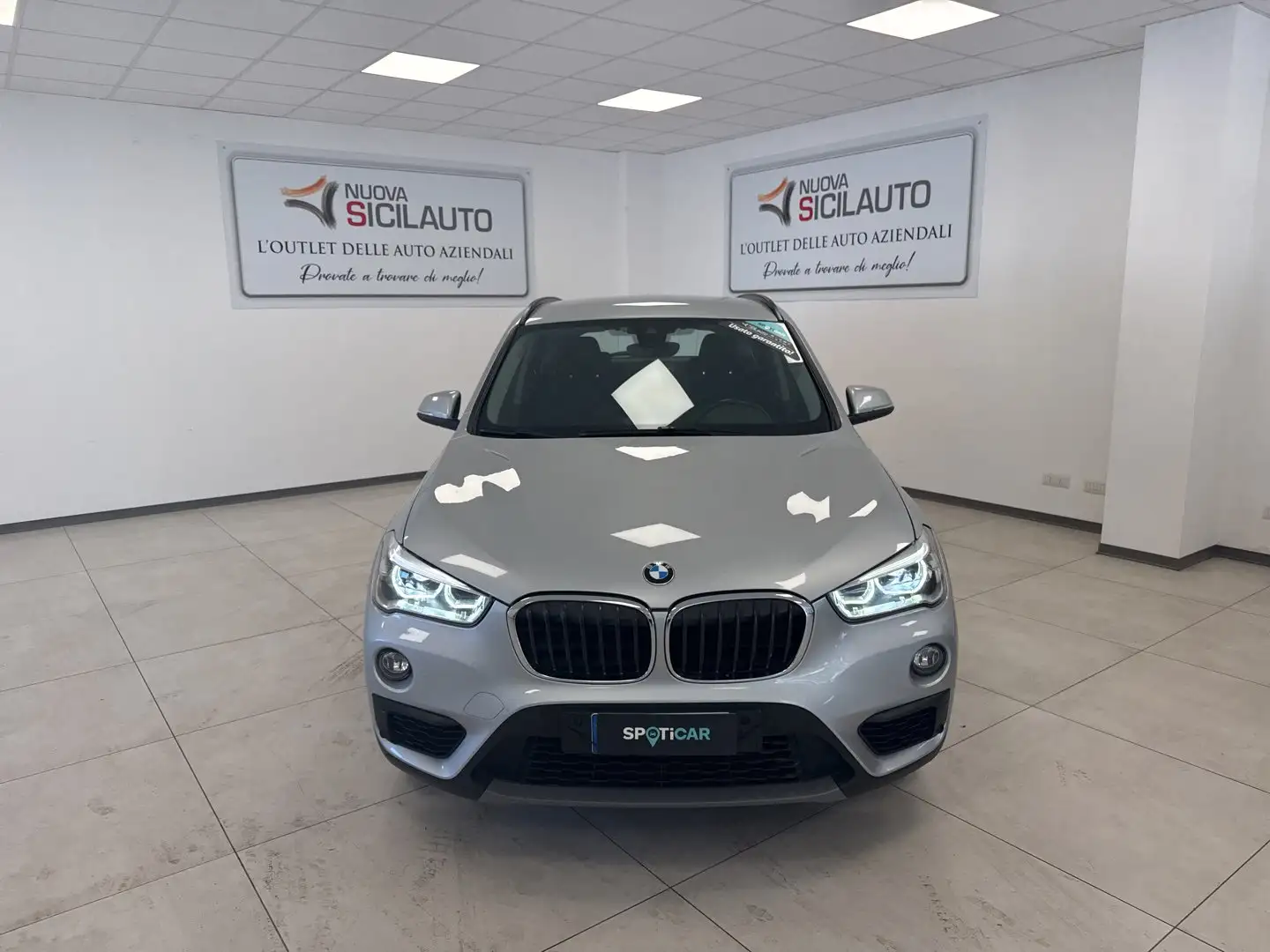 BMW X1 F48 sdrive16d Advantage my18 Negro - 1