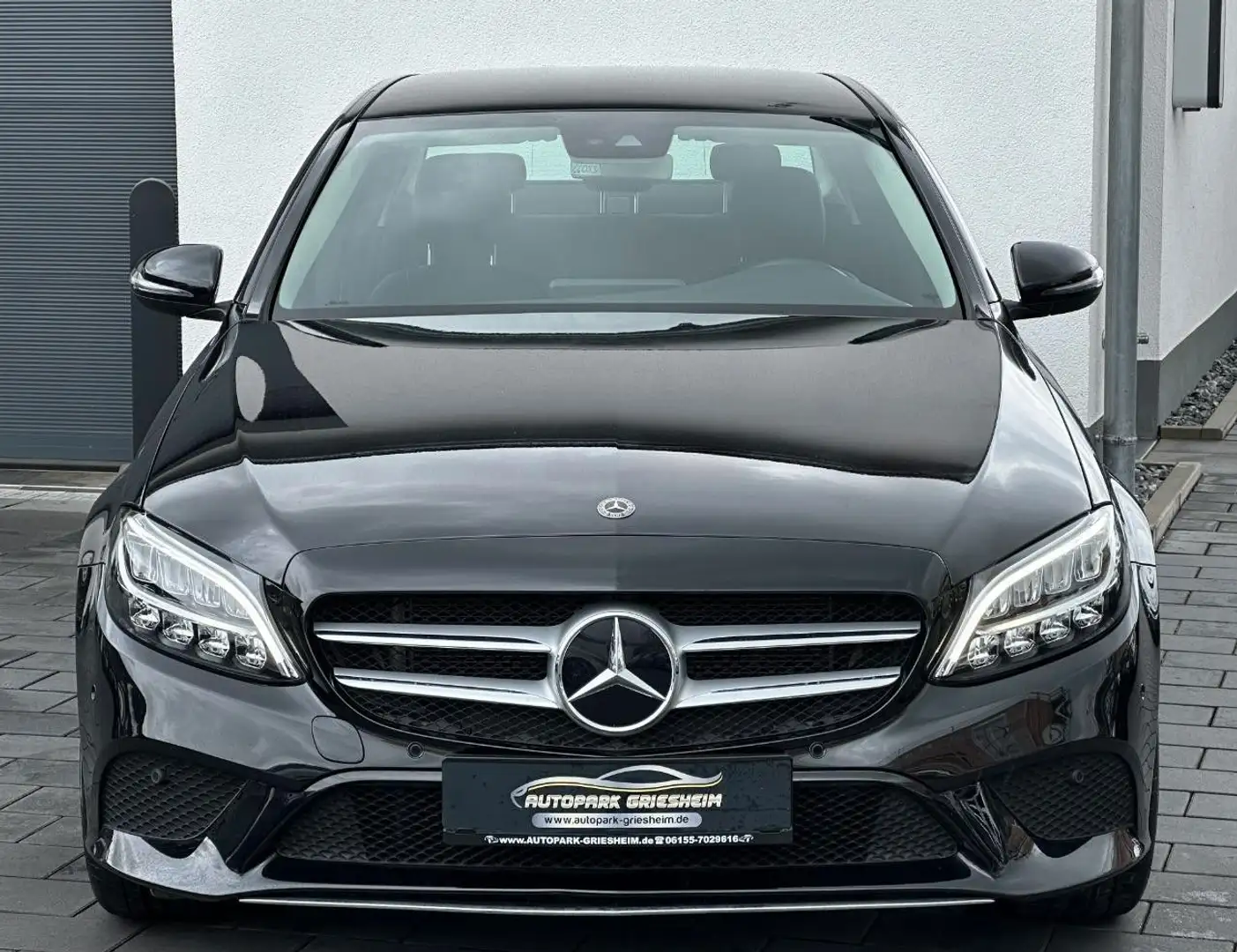 Mercedes-Benz C 180 CGI Lim.*9G*AVANTGARDE*NAVI*KAMERA*LED*DAB Noir - 2