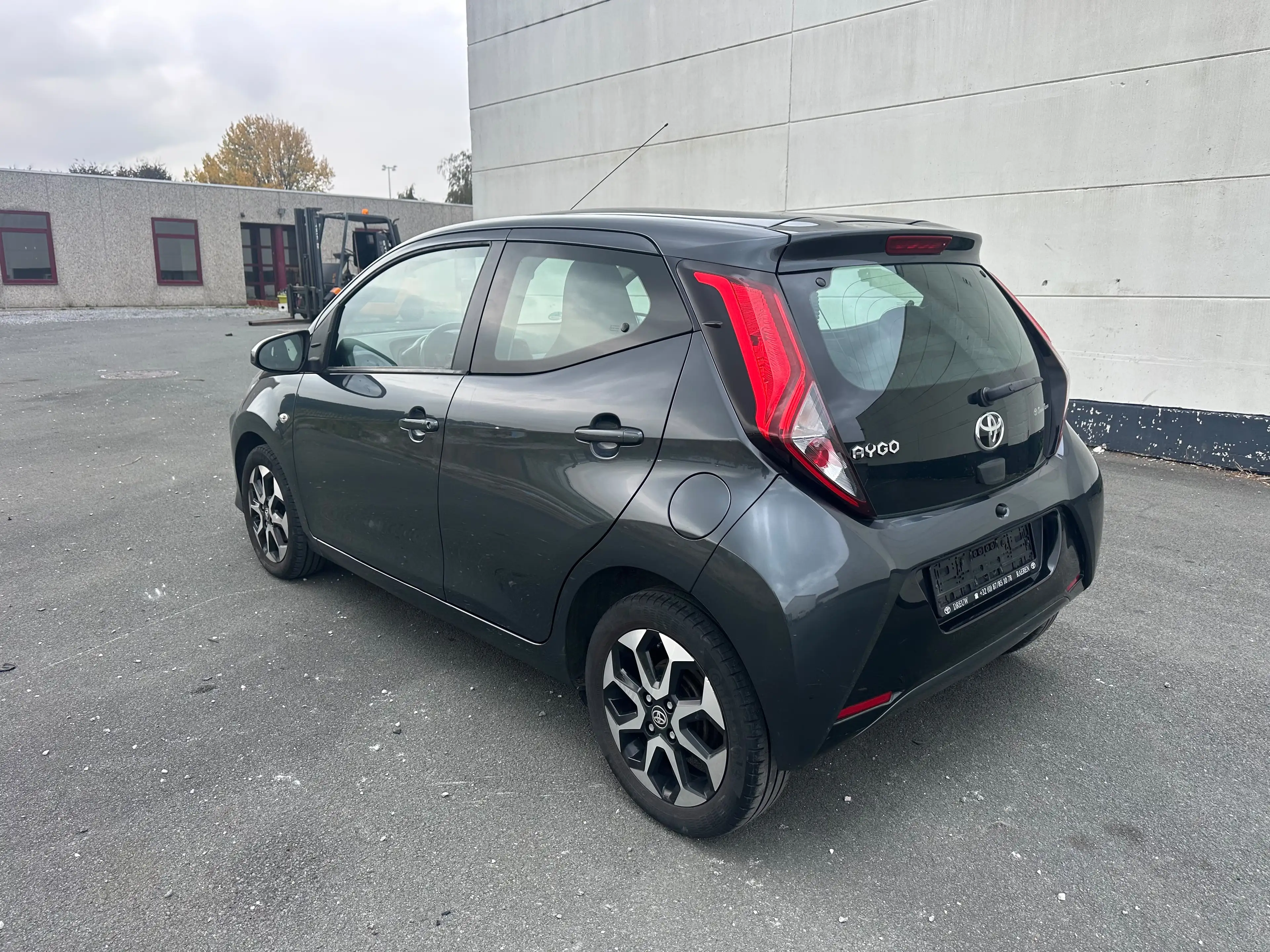 Toyota Aygo Aygo 1.0i VVT-i x-play — photo 5