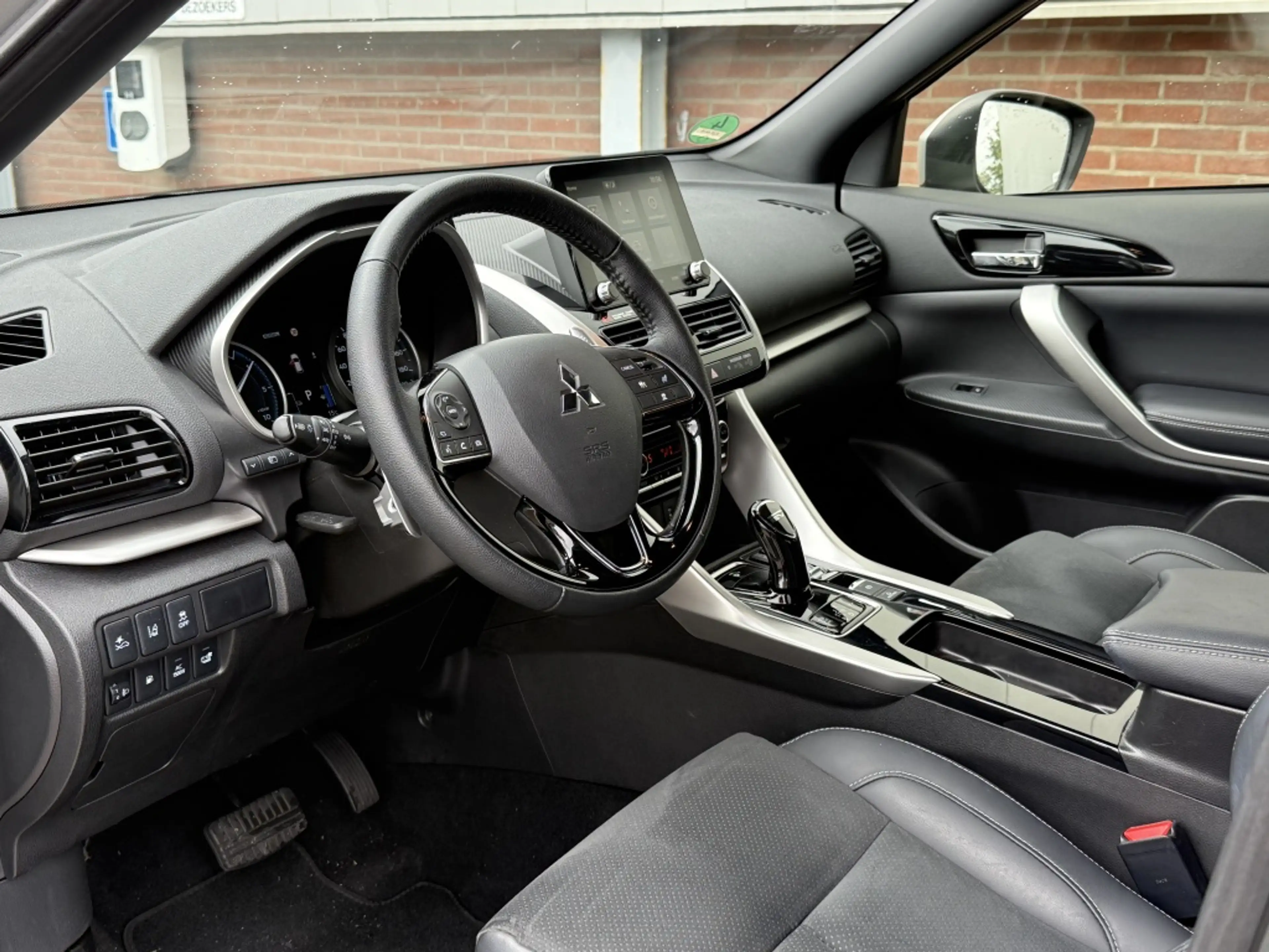 Mitsubishi Eclipse Cross 2.4 PHEV Executive | 360 camera | Adaptive cruise — photo 13