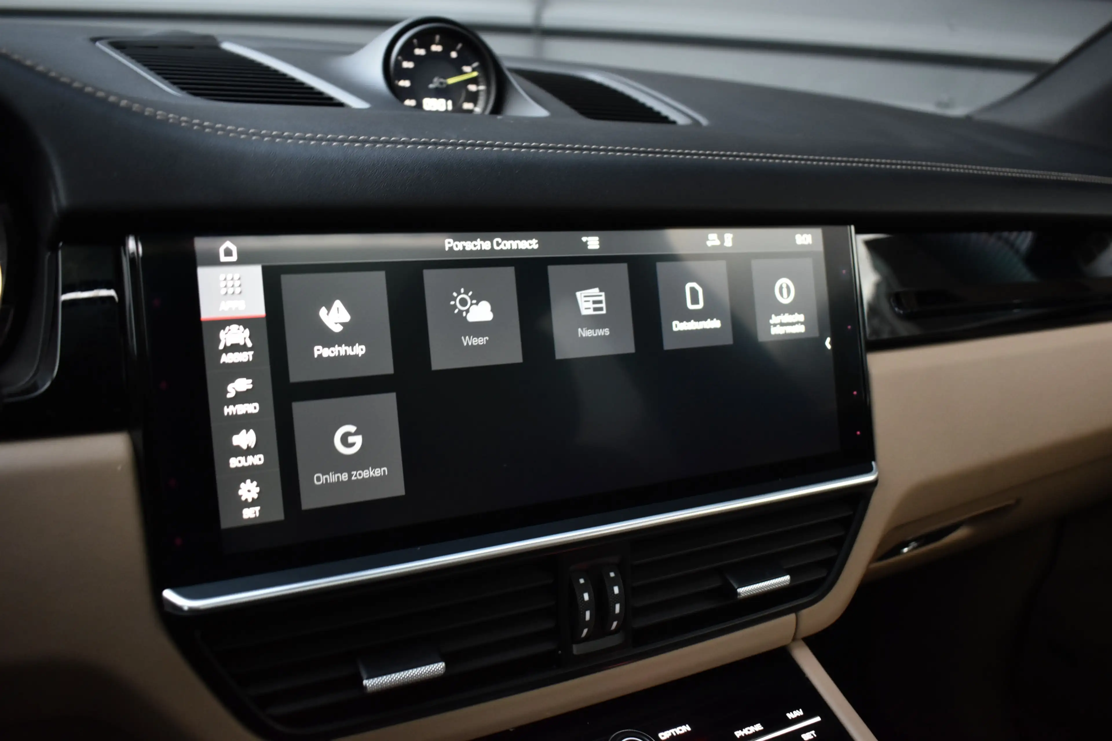 Porsche Cayenne 3.0 E-Hybrid 462pk Sport Chrono | Pano | Trekhaak — photo 12