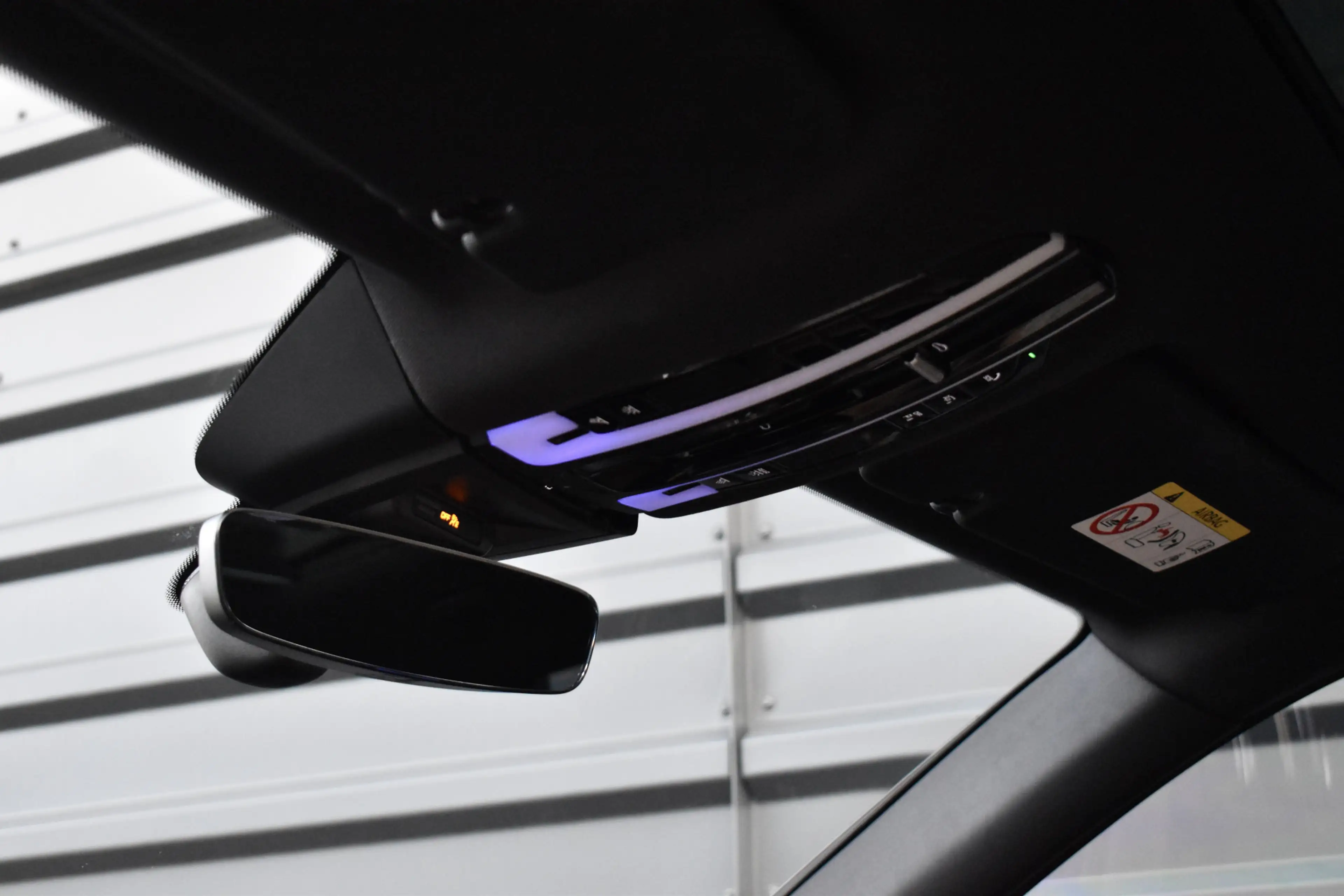 Porsche Cayenne 3.0 E-Hybrid 462pk Sport Chrono | Pano | Trekhaak — photo 32