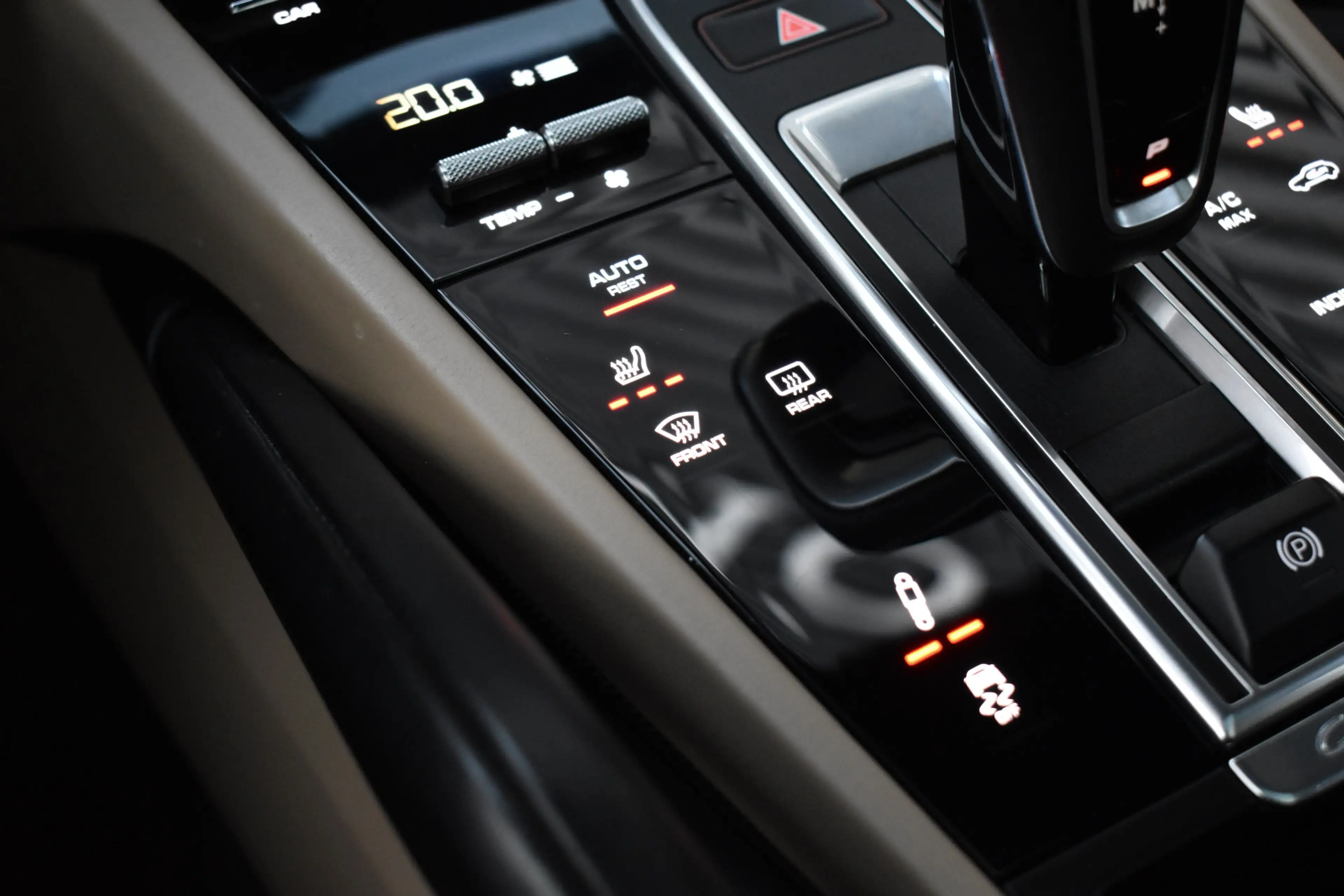 Porsche Cayenne 3.0 E-Hybrid 462pk Sport Chrono | Pano | Trekhaak — photo 19