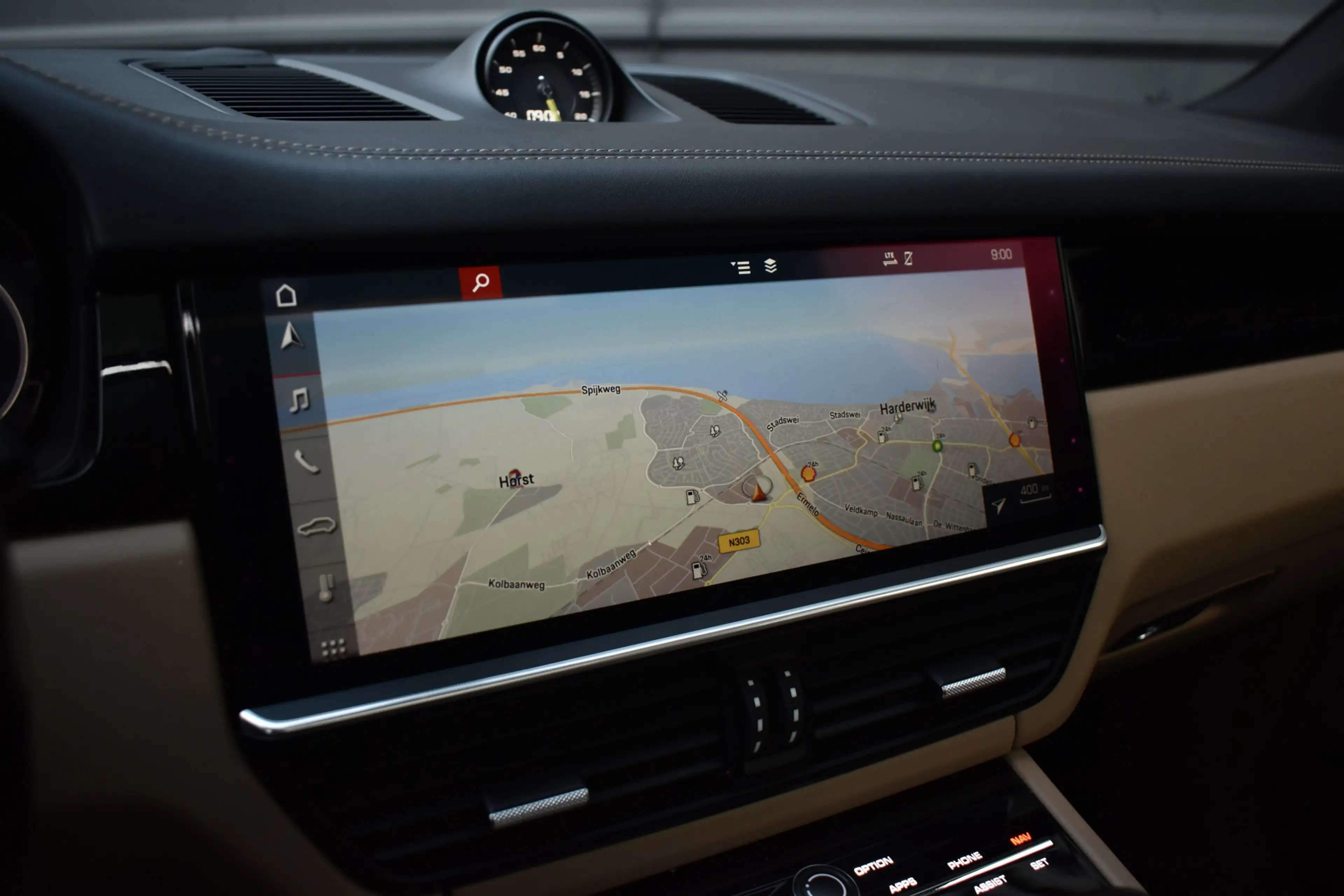 Porsche Cayenne 3.0 E-Hybrid 462pk Sport Chrono | Pano | Trekhaak — photo 10