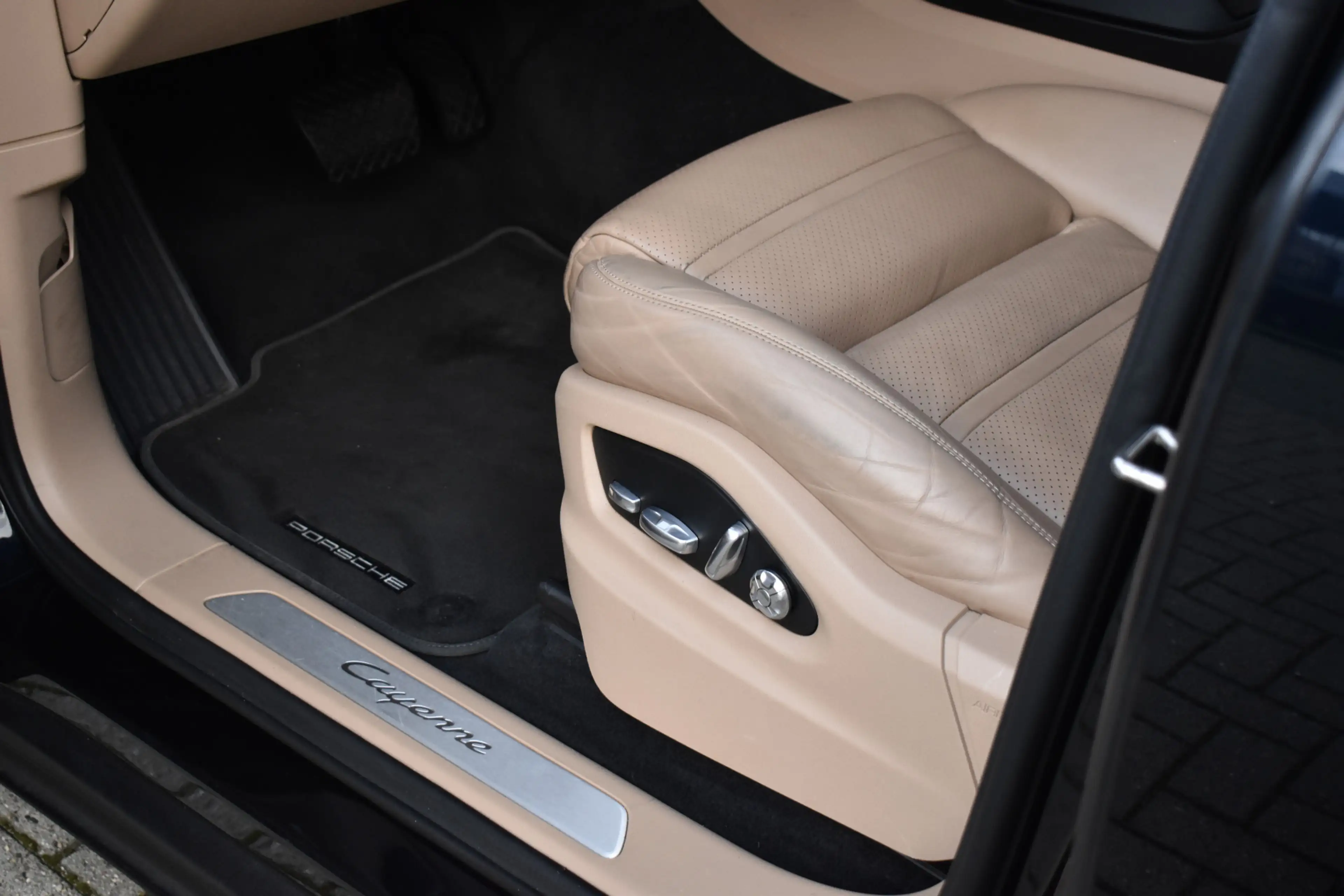 Porsche Cayenne 3.0 E-Hybrid 462pk Sport Chrono | Pano | Trekhaak — photo 25