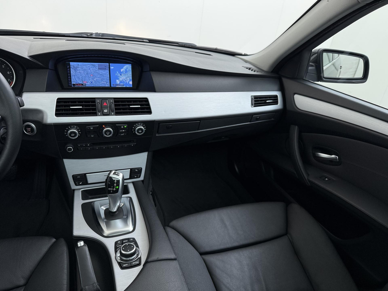 BMW 530 5-serie Touring 530xi Youngtimer Panoramadak 4WD n — photo 12