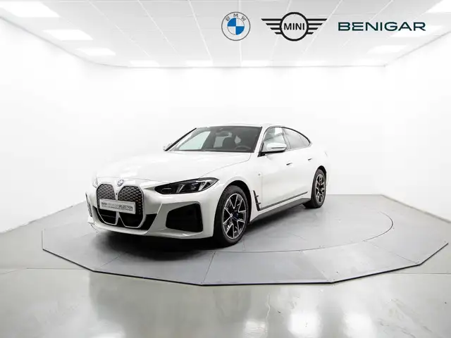 BMW i4 eDrive40