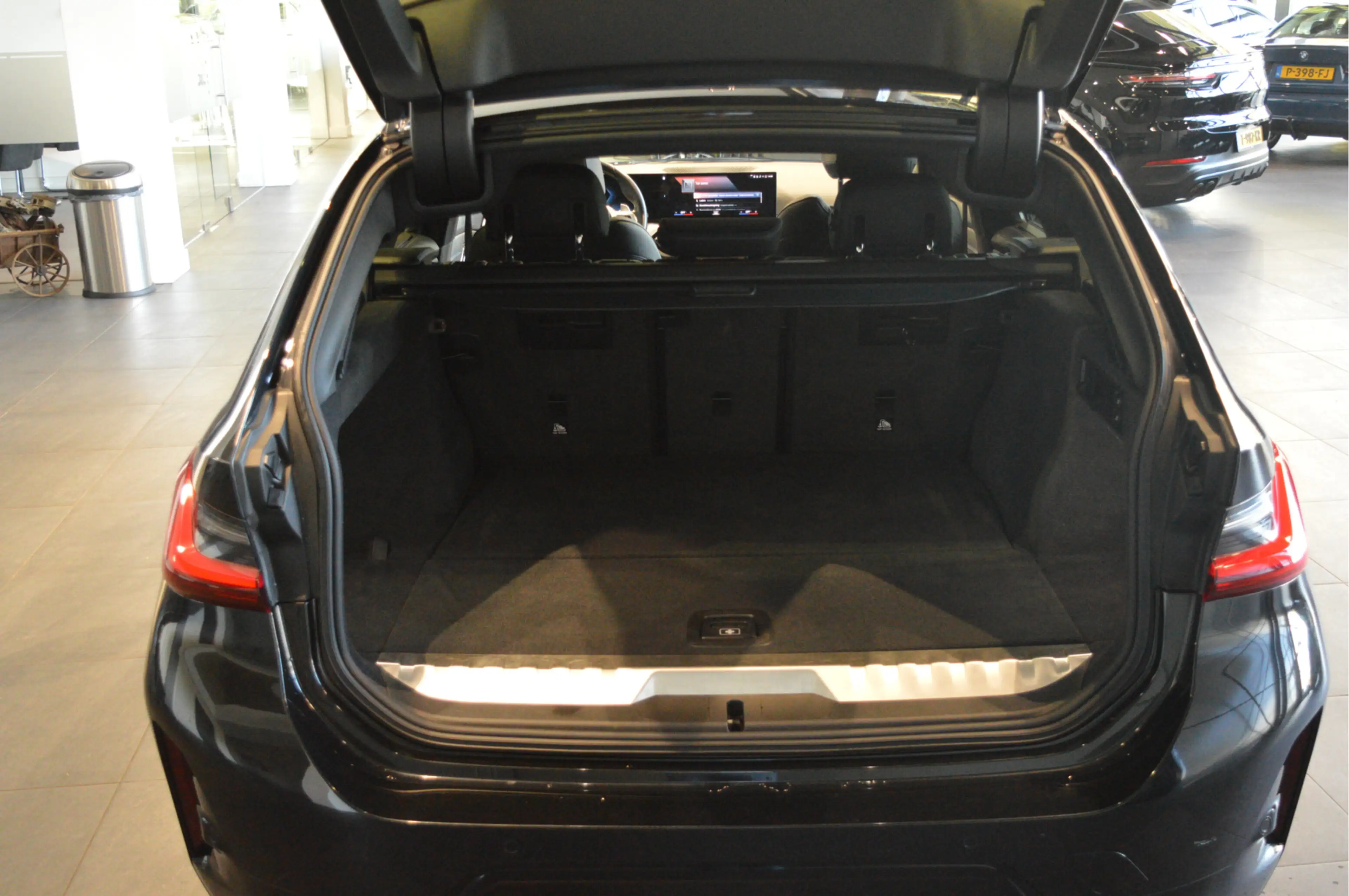 BMW 330 3-serie Touring 330e M-SPORT pano camera cruise le — photo 9