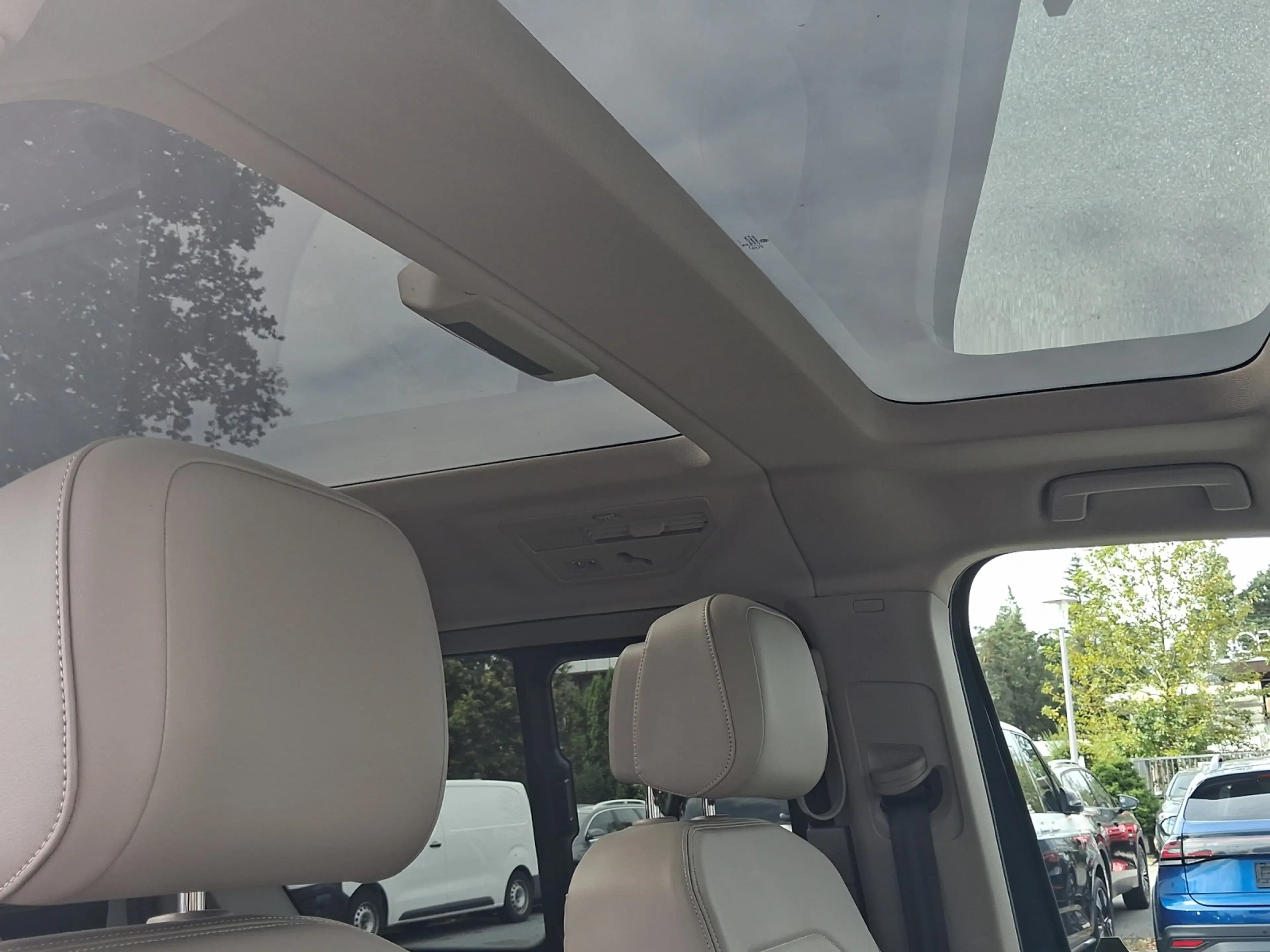 Volkswagen LT Multivan Style kurz KÜ eHybrid 4MOTION 1,99% Fi... — photo 13