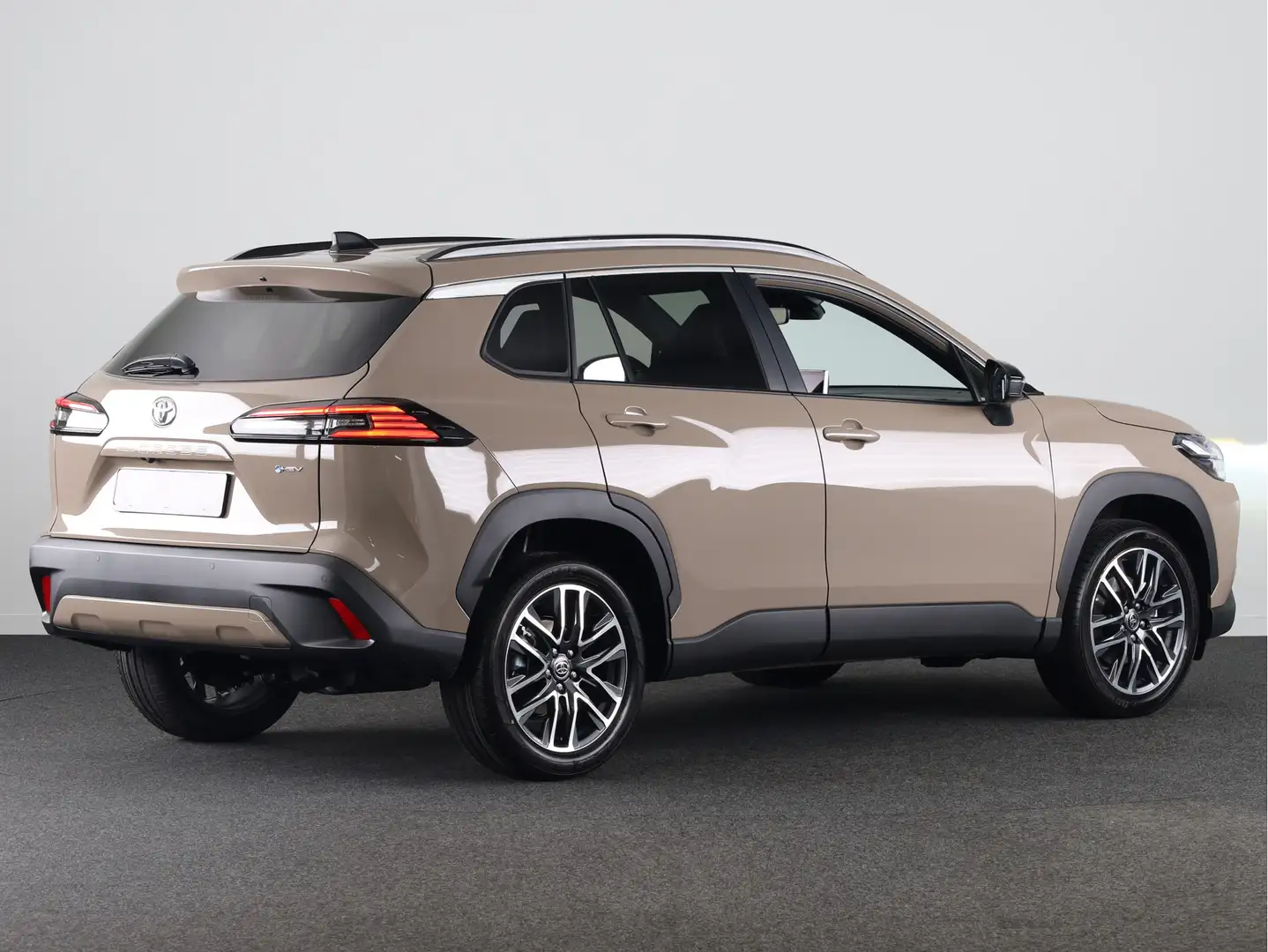 Toyota Corolla Cross Hybrid 140 Dynamic *DEMO* | Metaalkleur | Camera | Bruin - 2