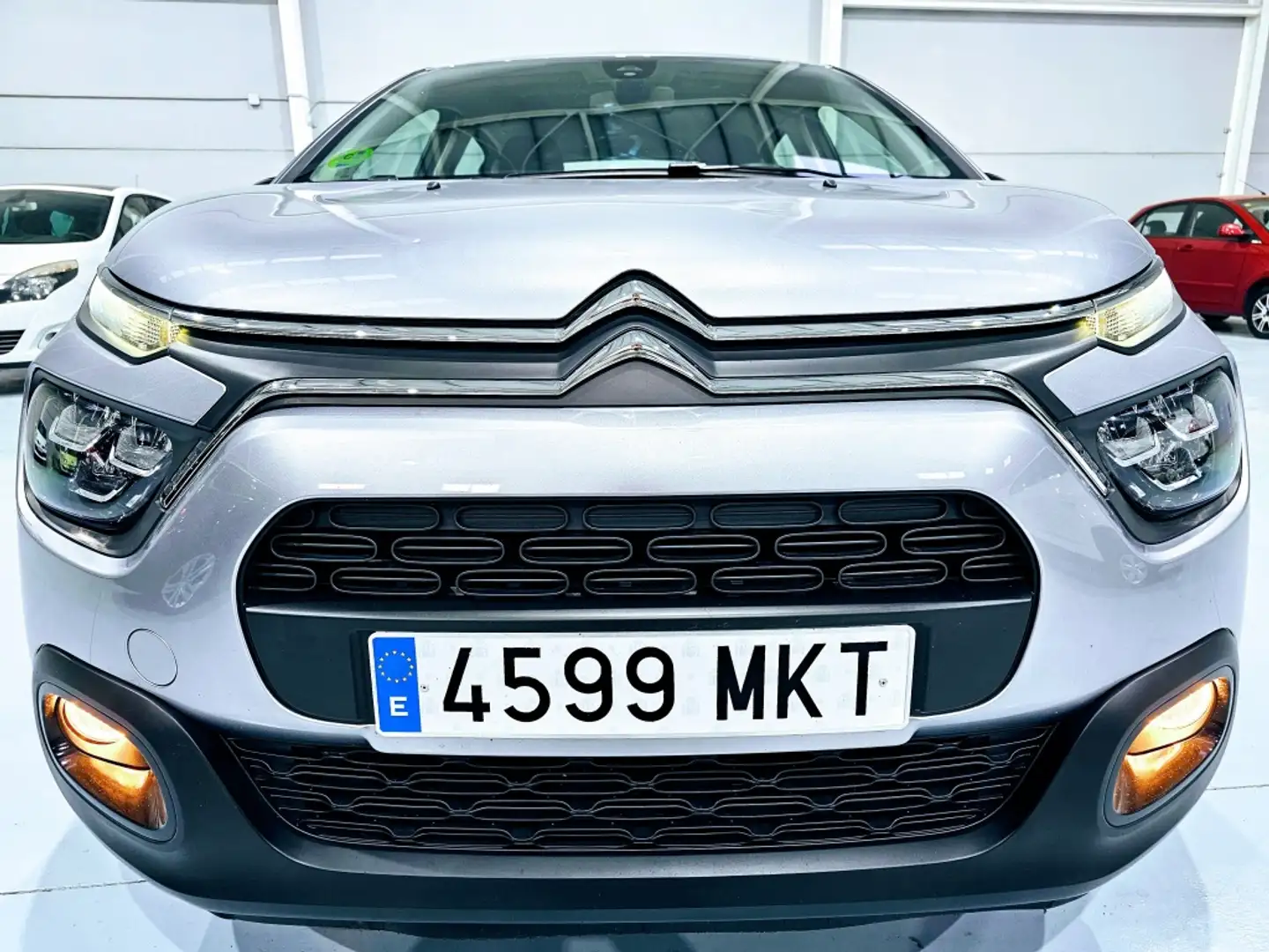 Citroen C3 1.2 PureTech S&S Feel Pack 83 Grijs - 2
