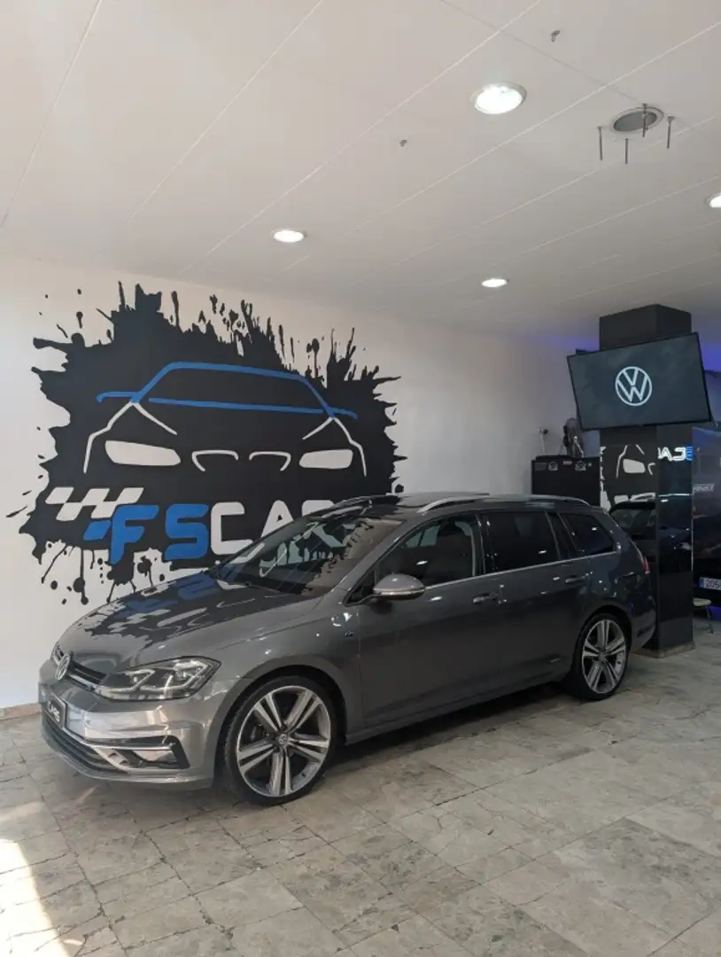 Volkswagen Golf Variant 1.6TDI R-Line DSG7 Gris - 1