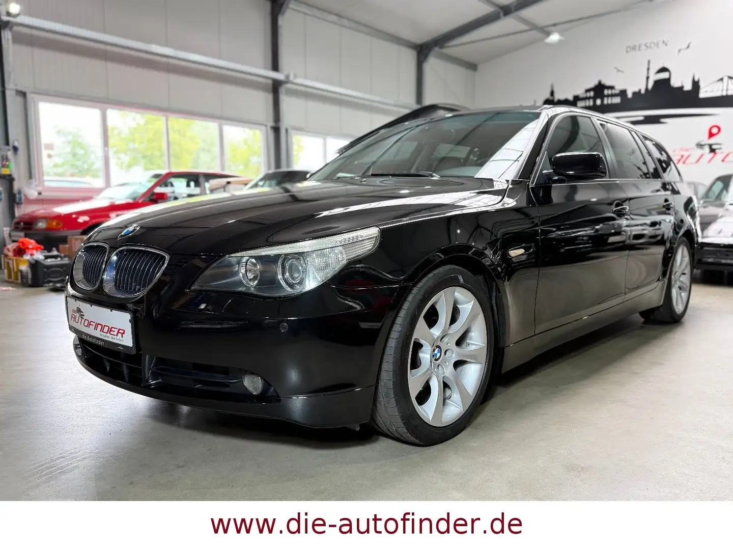 BMW 530 i Touring Xenon,Navi,Leder-Sportsitze,18"Alu Nero - 1