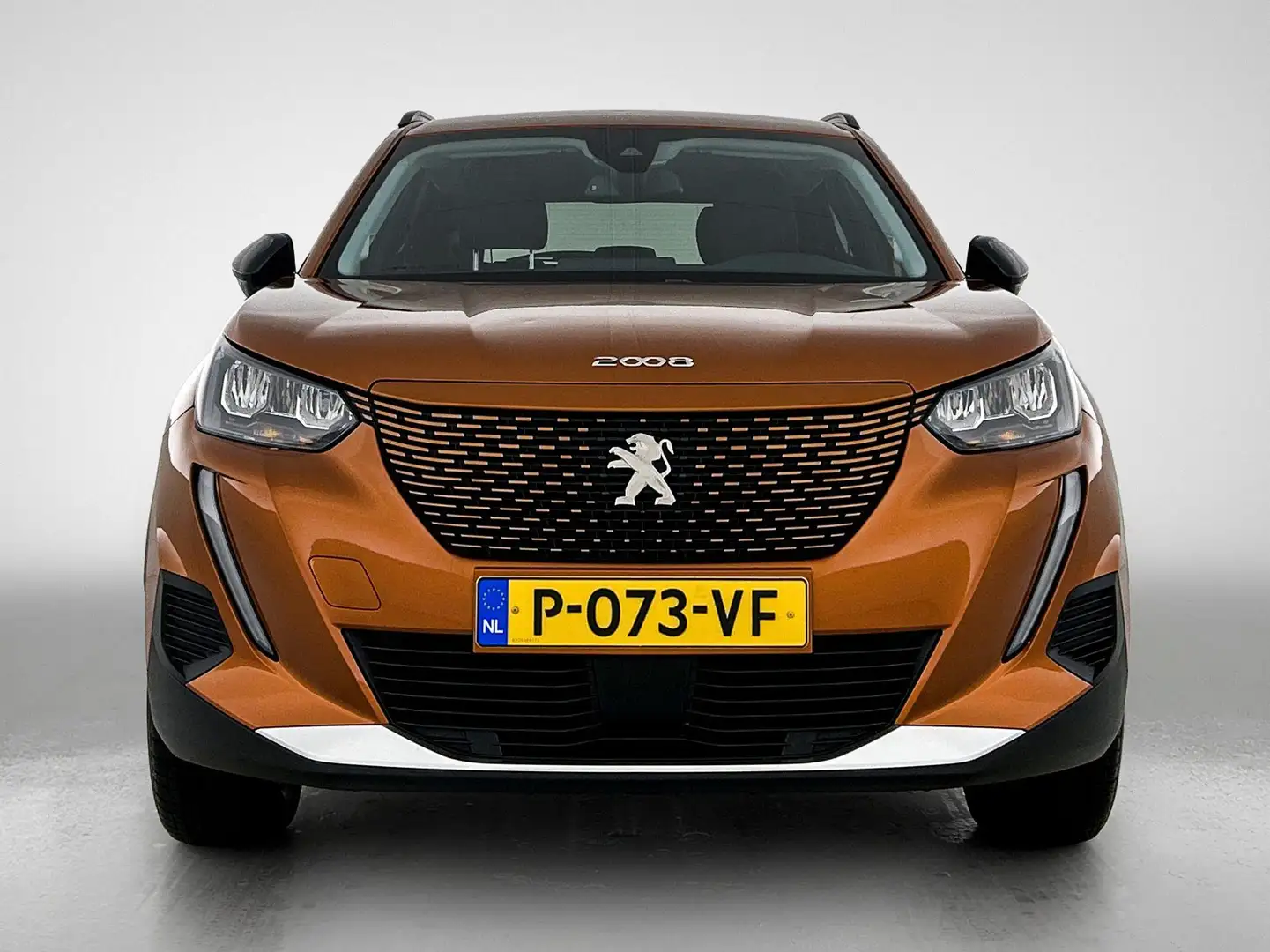 Peugeot e-2008 EV Allure 50 kWh 136pk Automaat | Navigatie | Clim Orange - 2