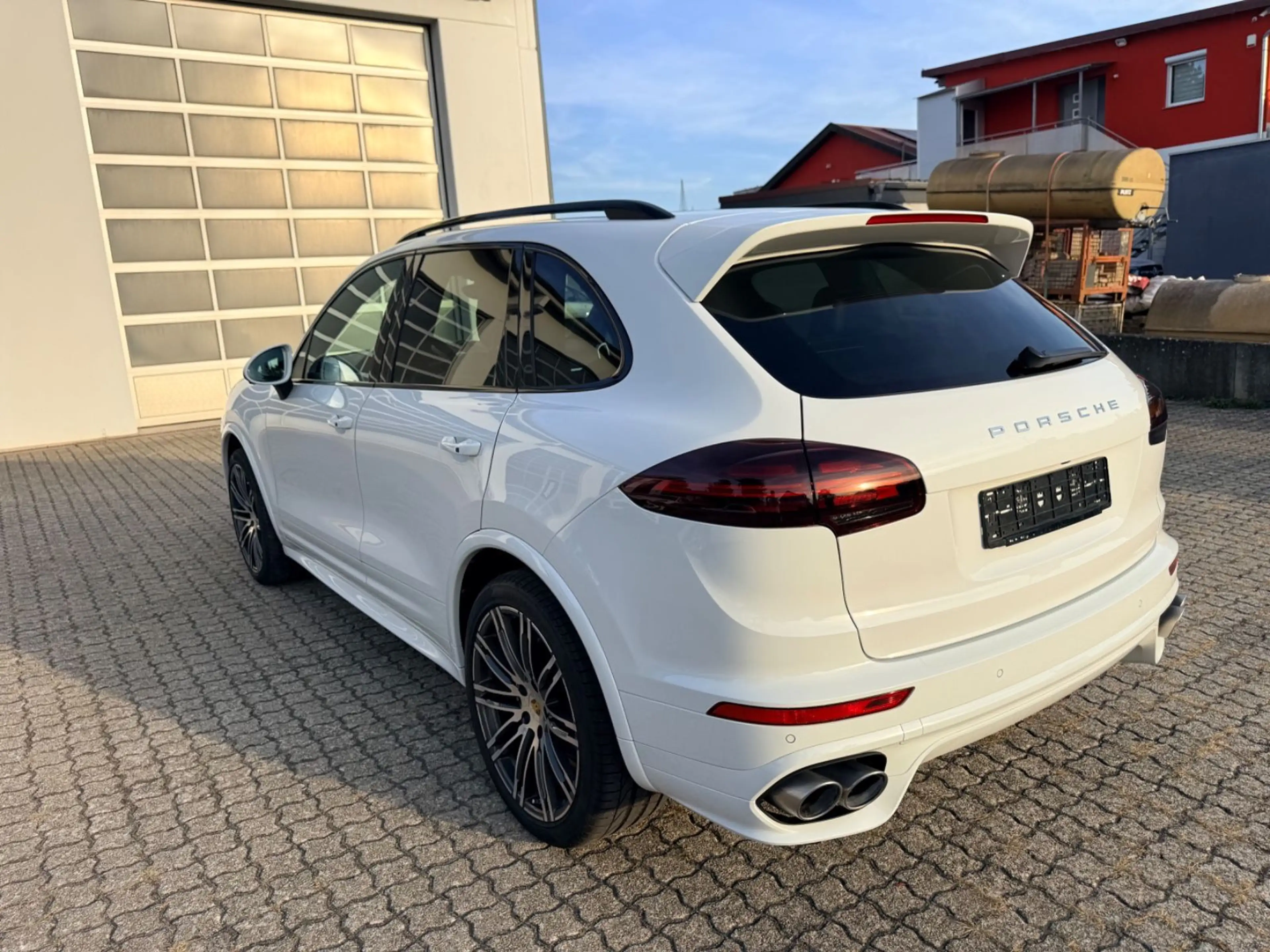 Porsche Cayenne S Diesel Sport Design Edition ACC Stdh21 — photo 9