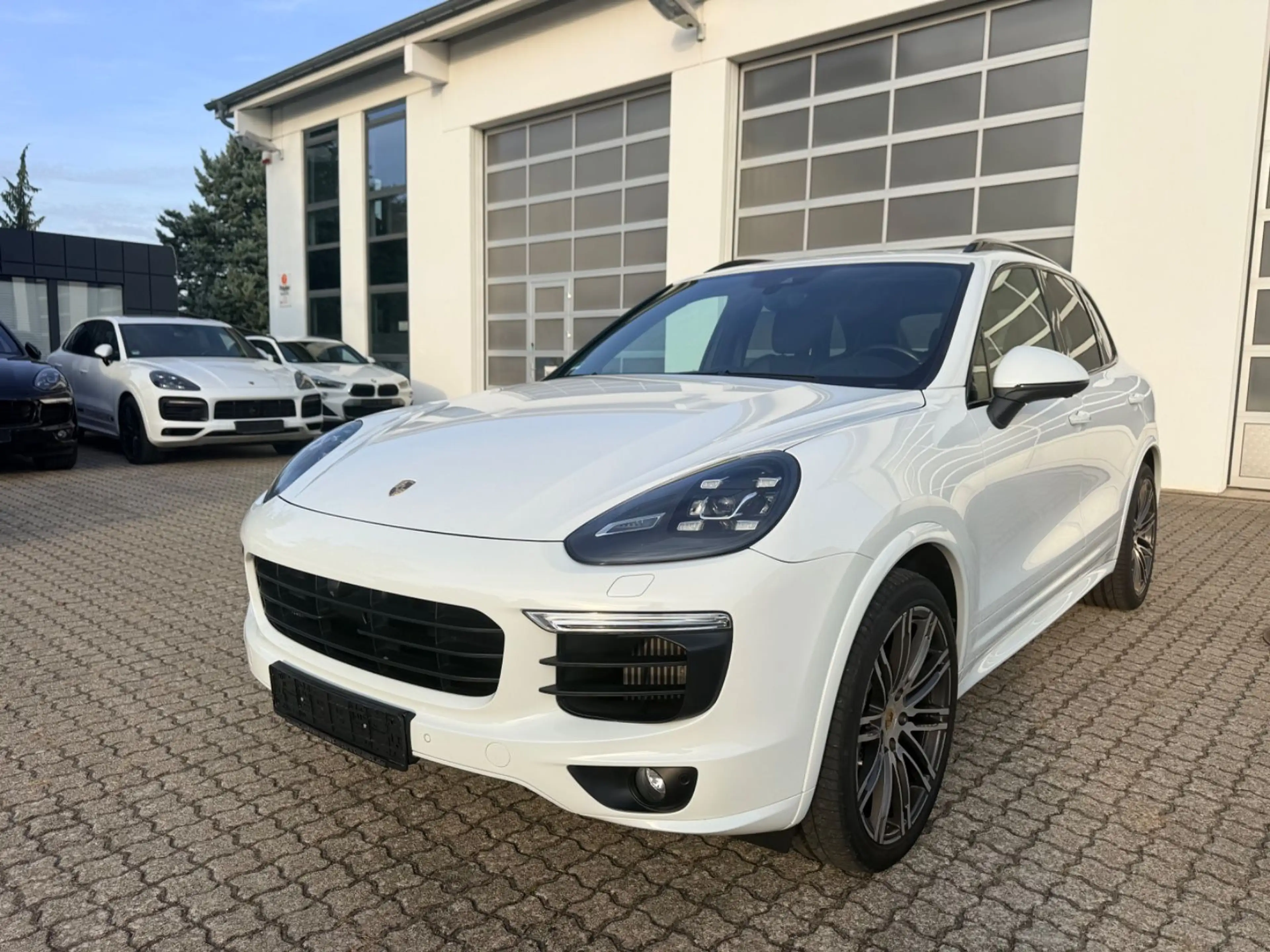 Porsche Cayenne S Diesel Sport Design Edition ACC Stdh21 — photo 3