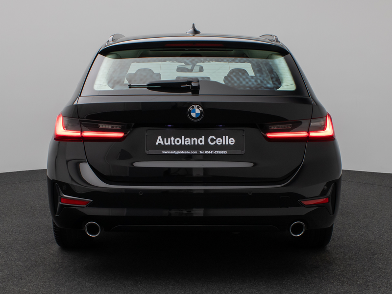 BMW 320 Sport Line Panorama HUD DAB Lordos LED PDC — photo 8