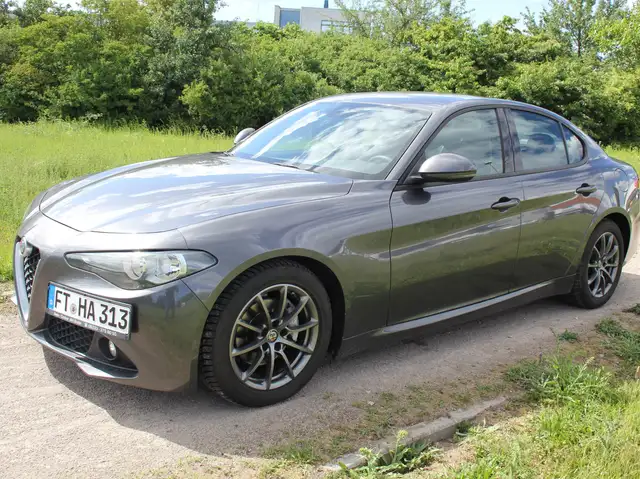 Alfa Romeo Giulia Automatik Navi
