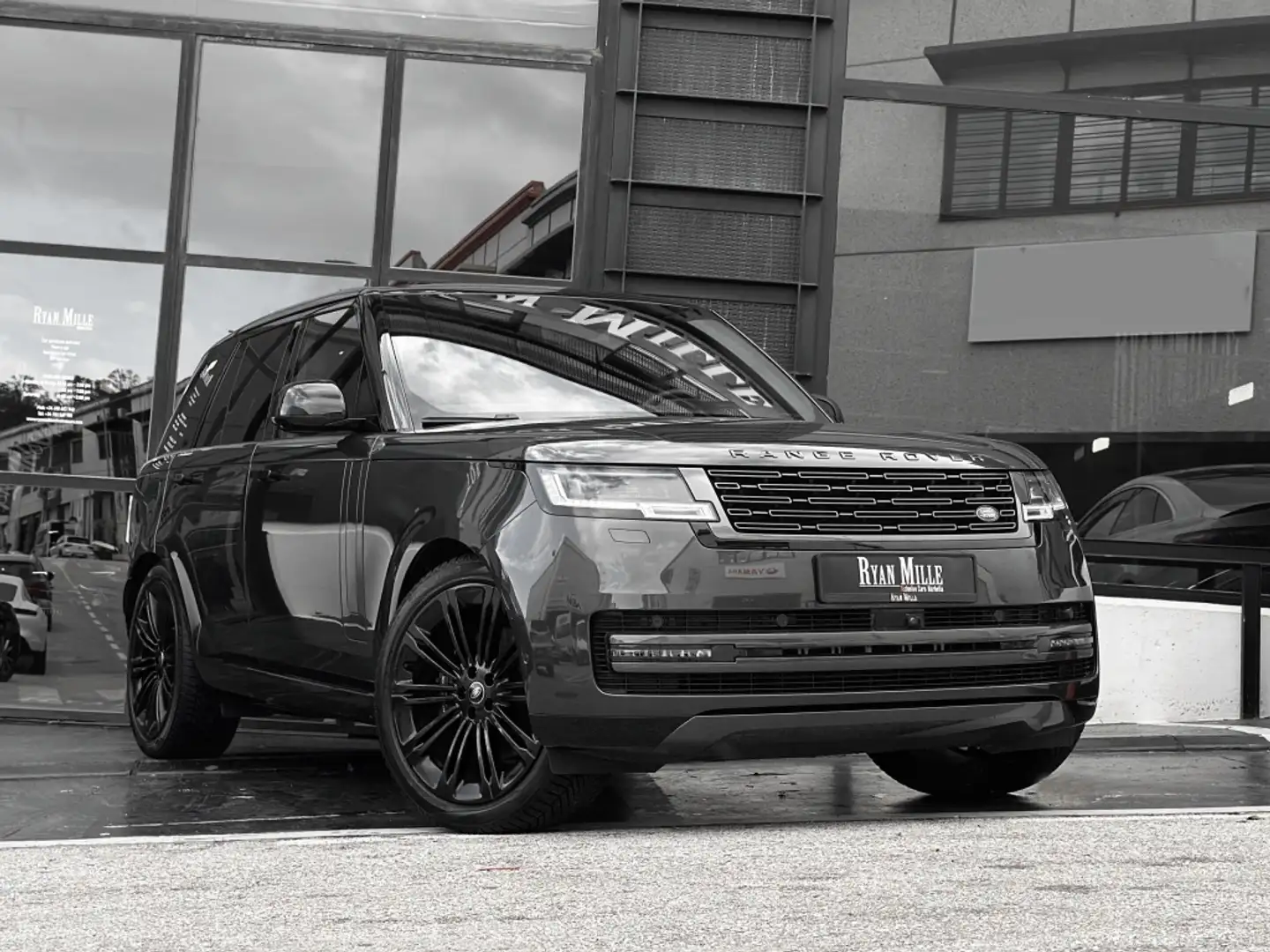 Land Rover Range Rover 3.0D I6 MHEV HSE SWB AWD Aut. Gris - 1