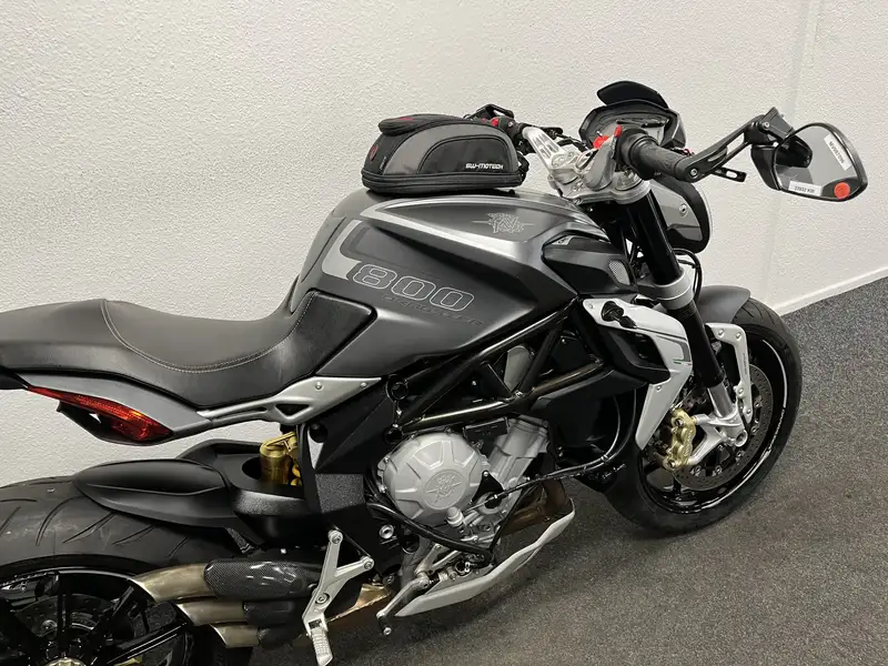 MV Agusta Dragster - foto 8