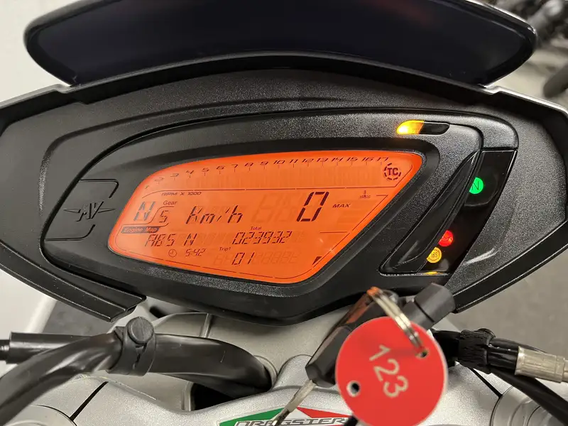 MV Agusta Dragster - foto 2