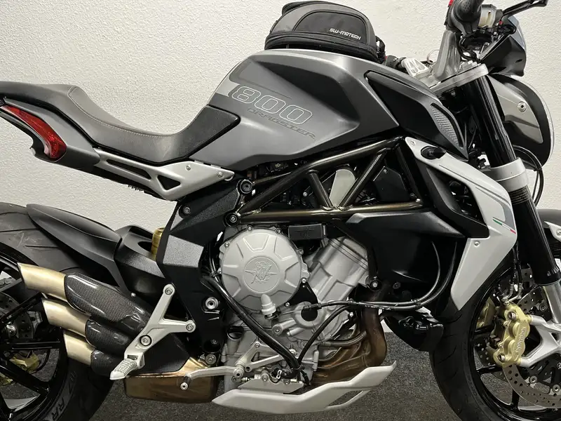 MV Agusta Dragster - foto 7