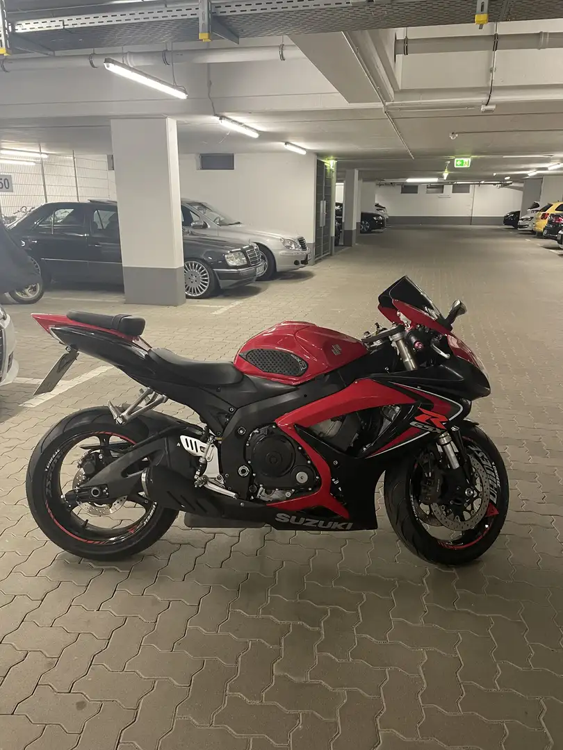 Suzuki GSX-R 600 Rouge - 1