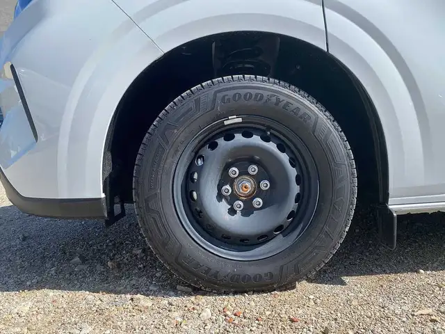 Ford Transit Custom view 9