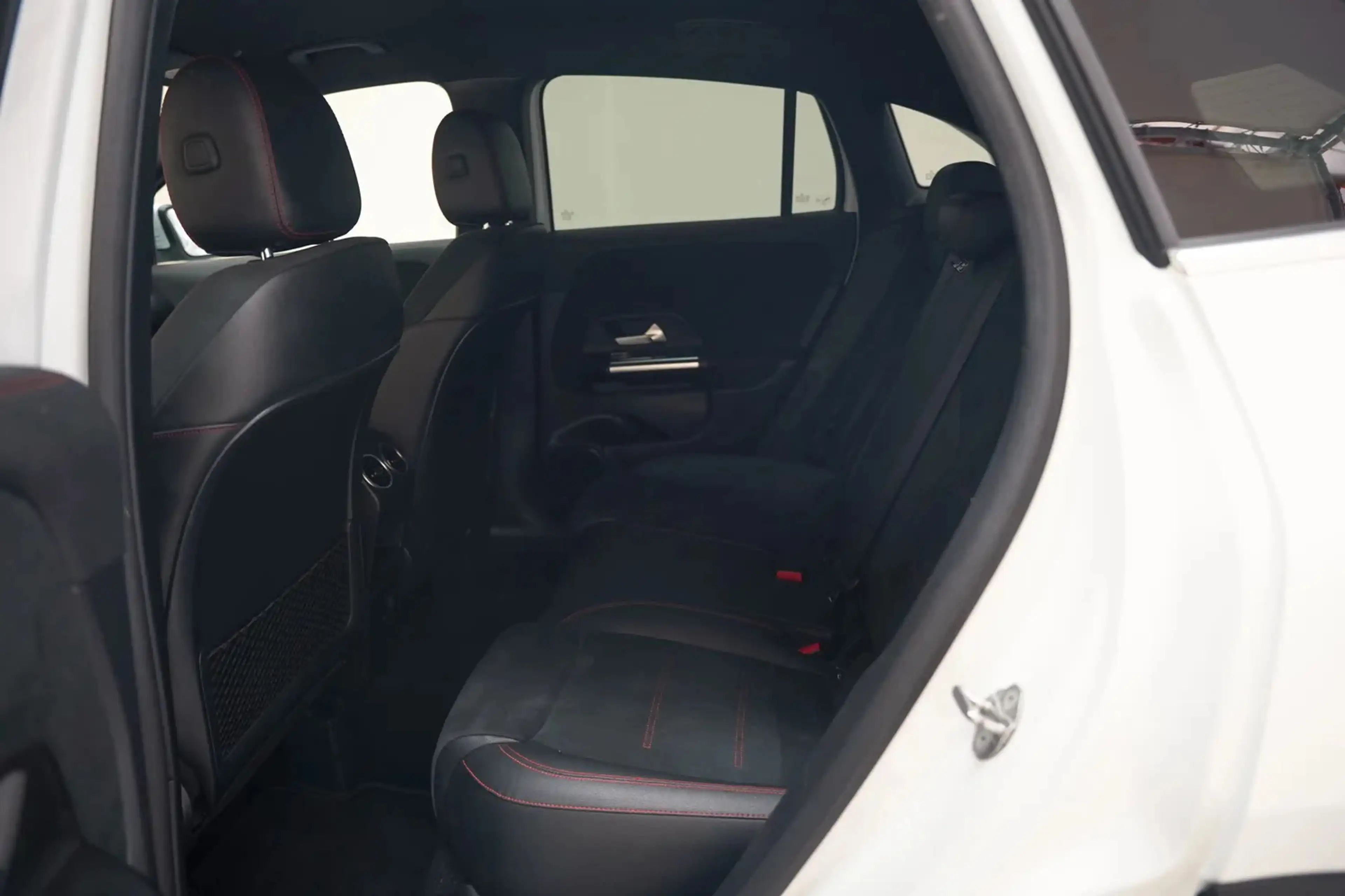 Mercedes-Benz GLA 250 250e AMG Line Premium Plus Aut. [ 360°Camera Memor — photo 13