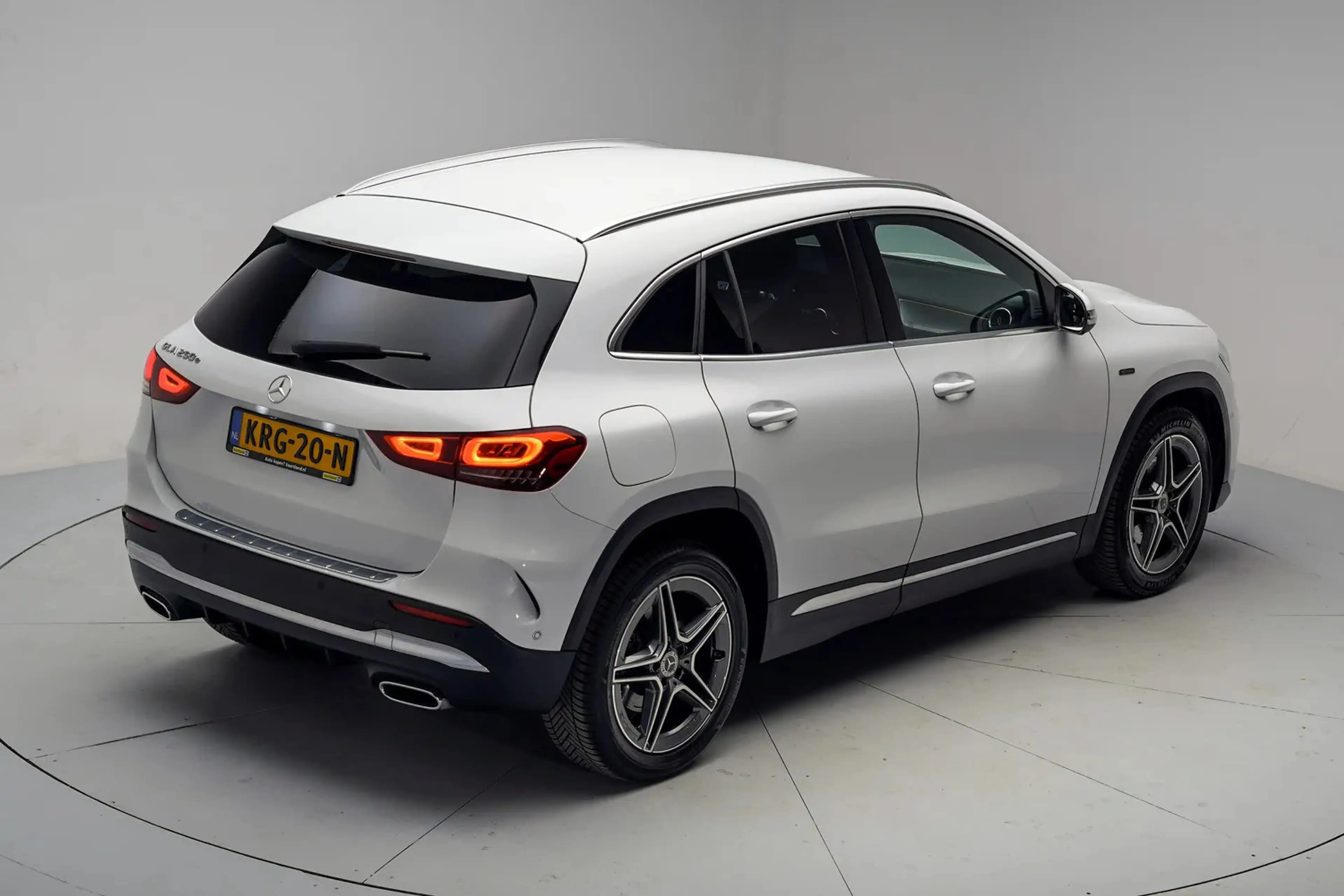 Mercedes-Benz GLA 250 250e AMG Line Premium Plus Aut. [ 360°Camera Memor — photo 15
