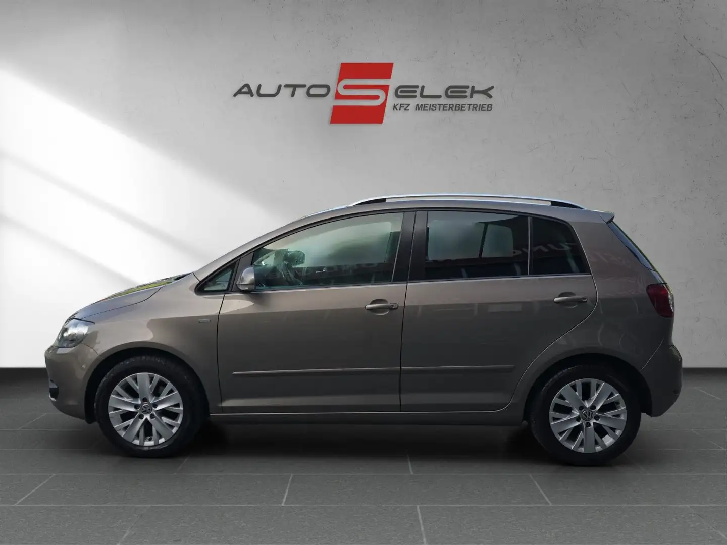 Volkswagen Golf Plus VI Life*AUTOMATiK*SHZG*ALU*AHK Braun - 2