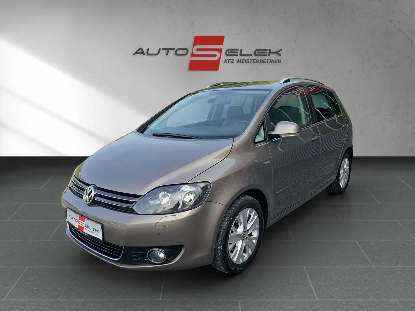 Volkswagen Golf Plus VI Life*AUTOMATiK*SHZG*ALU*AHK Braun - 1