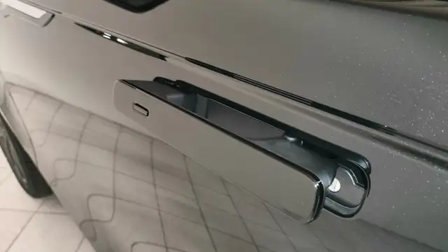 Land Rover Range Rover Velar view 26