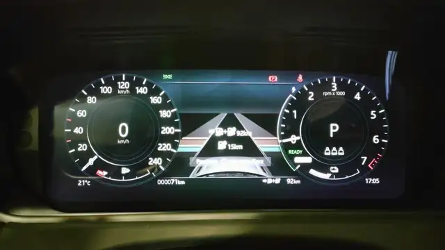 Land Rover Range Rover Velar view 10