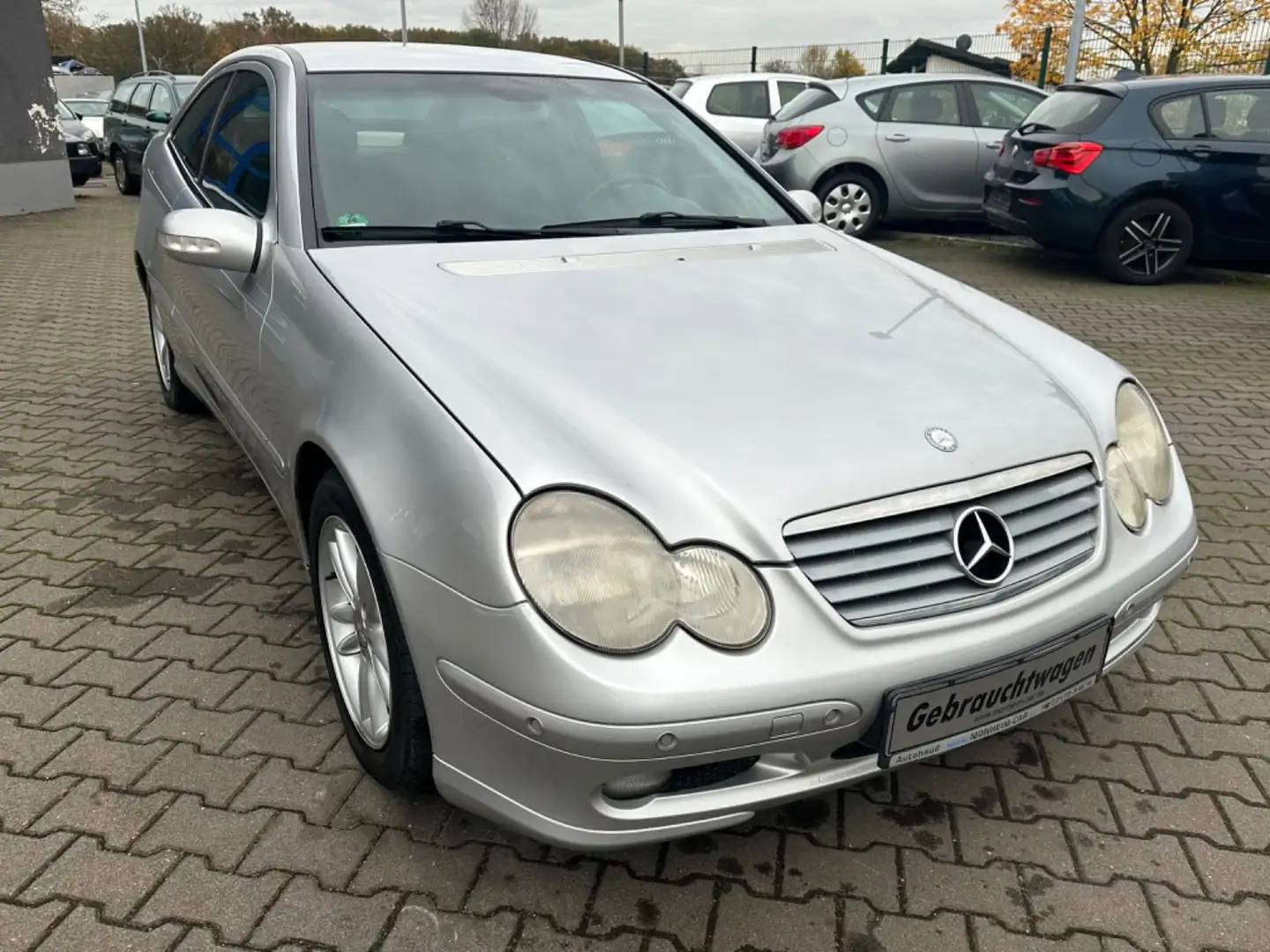 Mercedes-Benz C 180 C -Klasse Sportcoupe C 180 Kompressor Plateado - 2