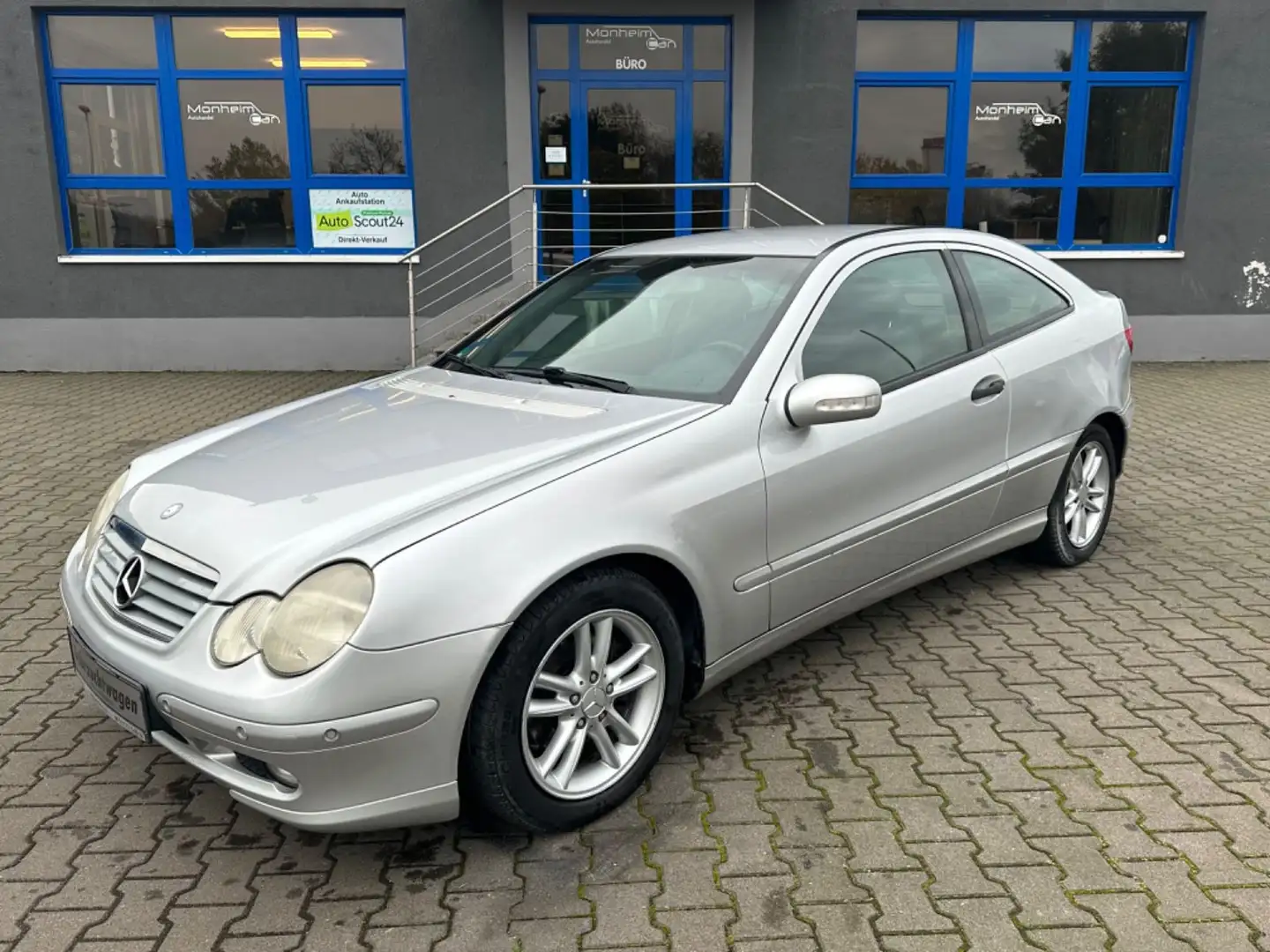 Mercedes-Benz C 180 C -Klasse Sportcoupe C 180 Kompressor Plateado - 1