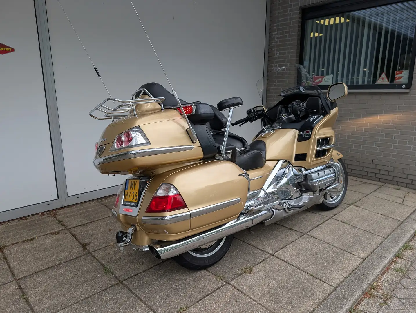 Honda GL 1800 Gold Wing ABS Goud - 2