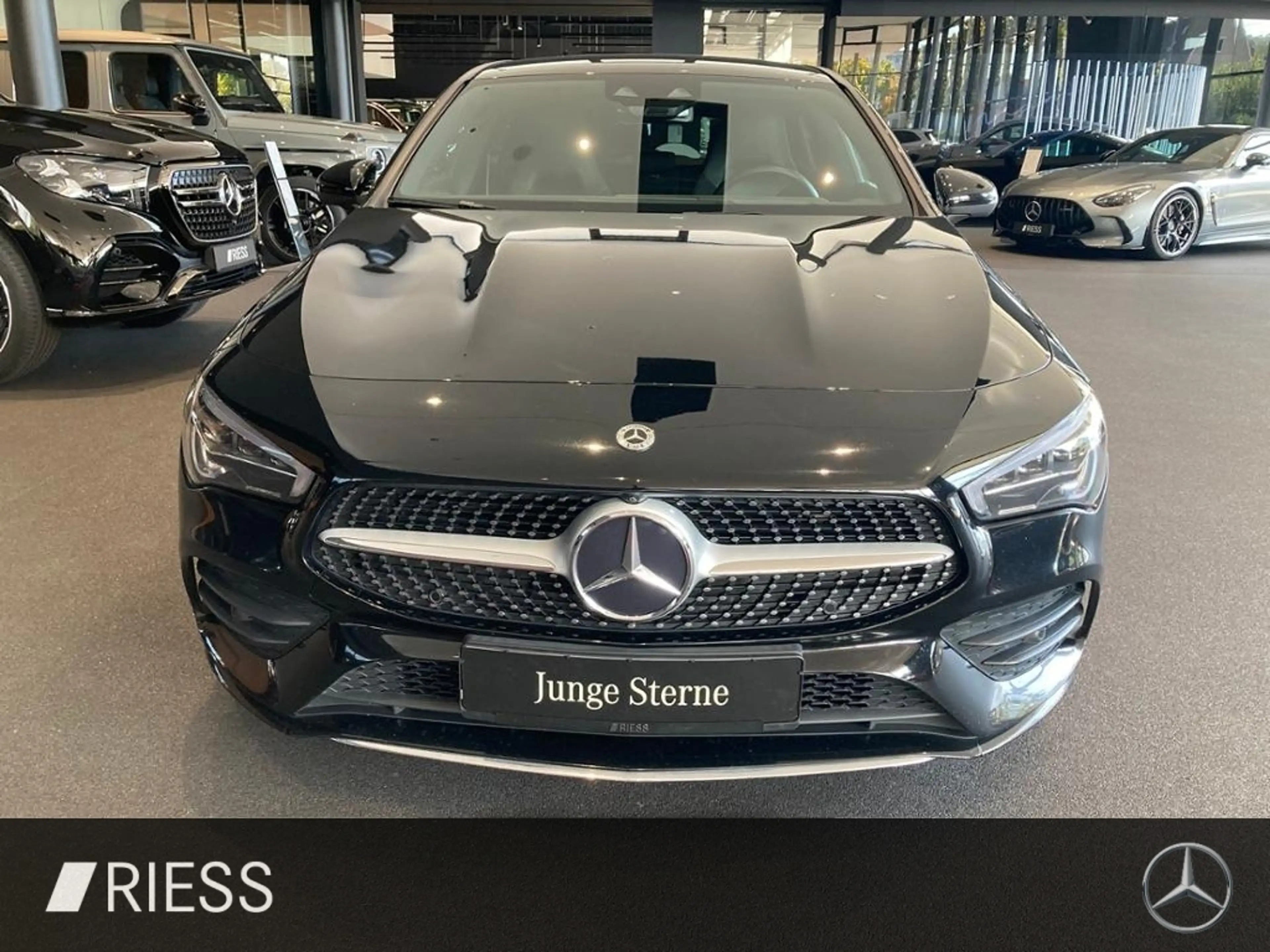 Mercedes-Benz CLA 220 d AMG HUD 360 — photo 3