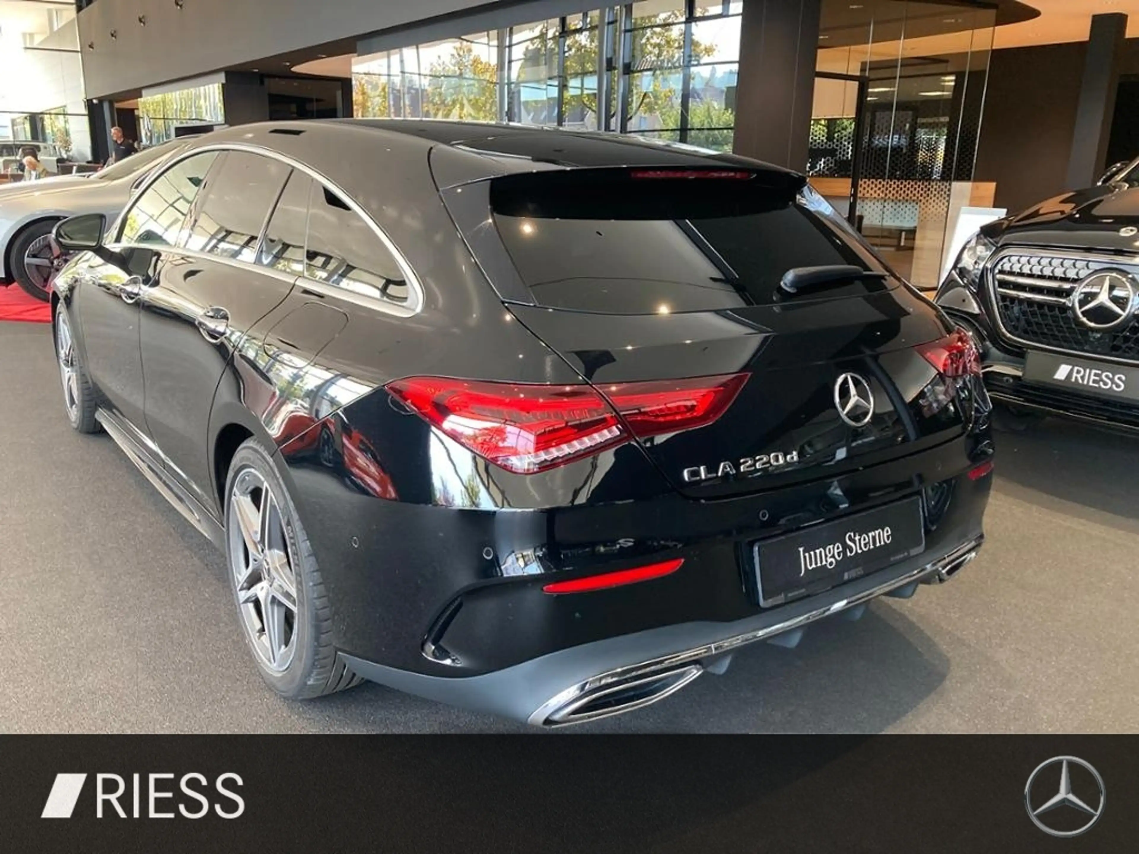 Mercedes-Benz CLA 220 d AMG HUD 360 — photo 5