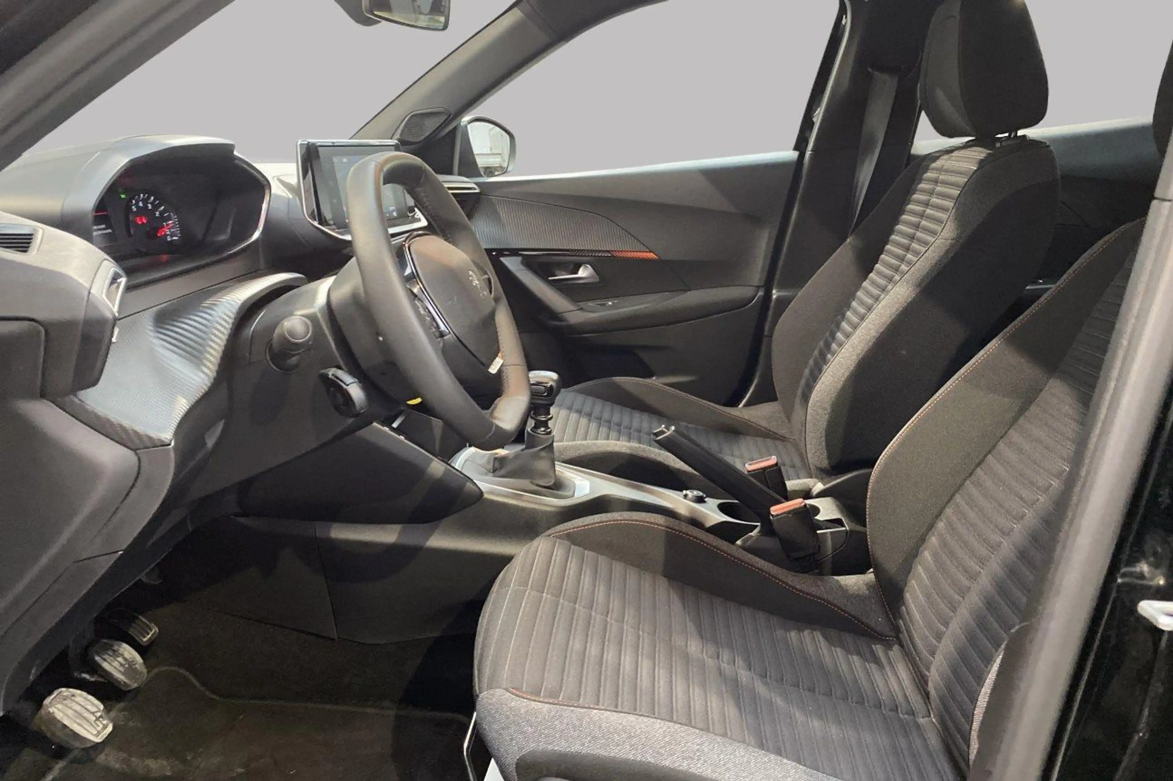 Peugeot 2008 Active Pack — photo 10