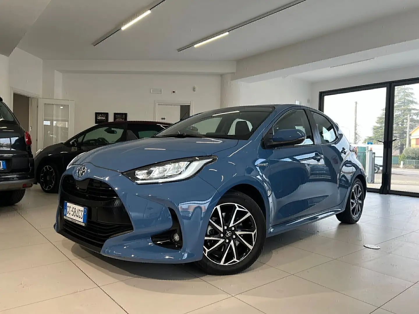 Toyota Yaris 1.5 Hybrid 5 porte Trend Blu/Azzurro - 2