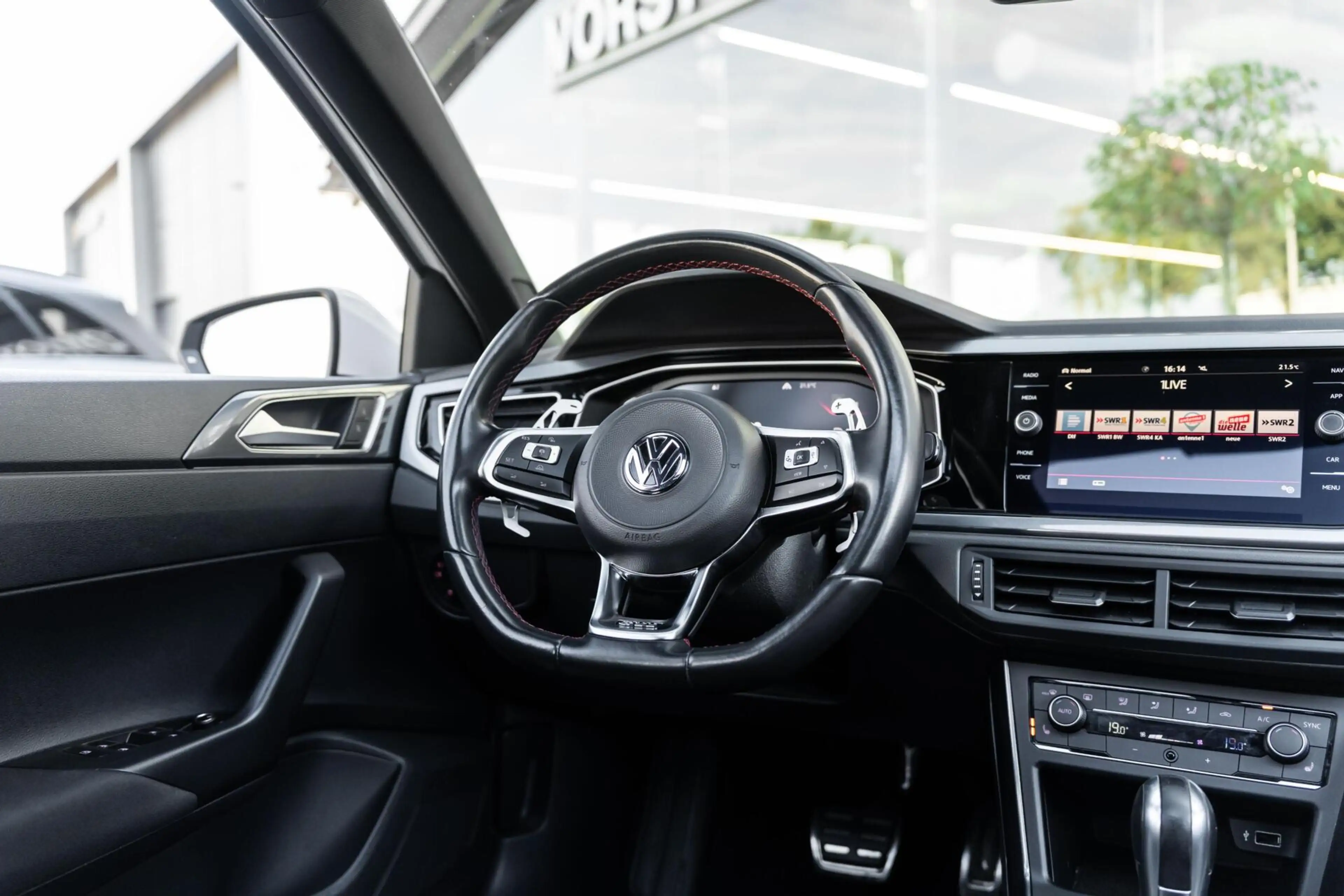 Volkswagen Polo GTI 2.0 TSI Pano DSG Beats ACC Stoelverw — photo 17
