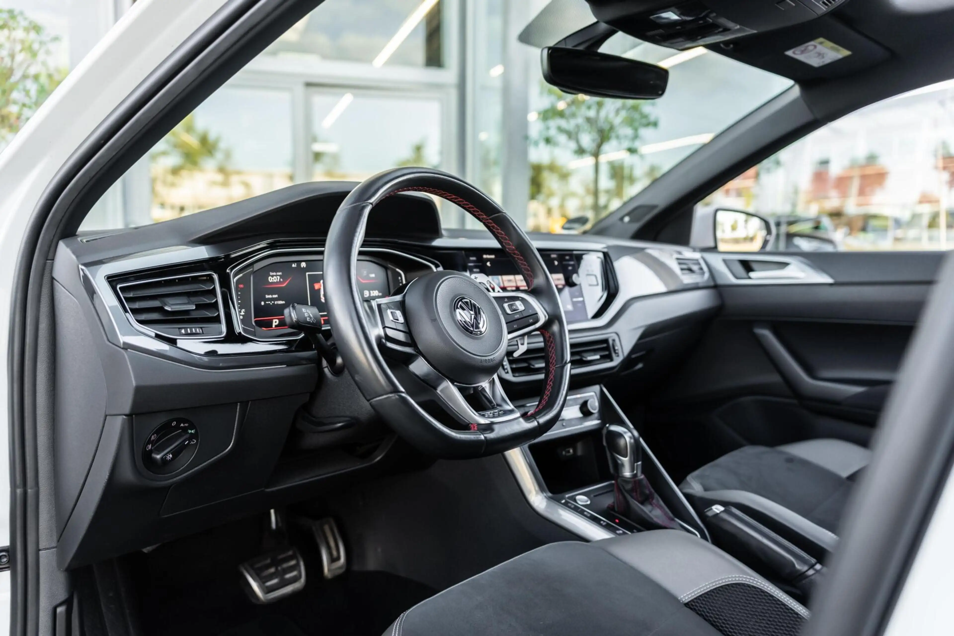 Volkswagen Polo GTI 2.0 TSI Pano DSG Beats ACC Stoelverw — photo 16