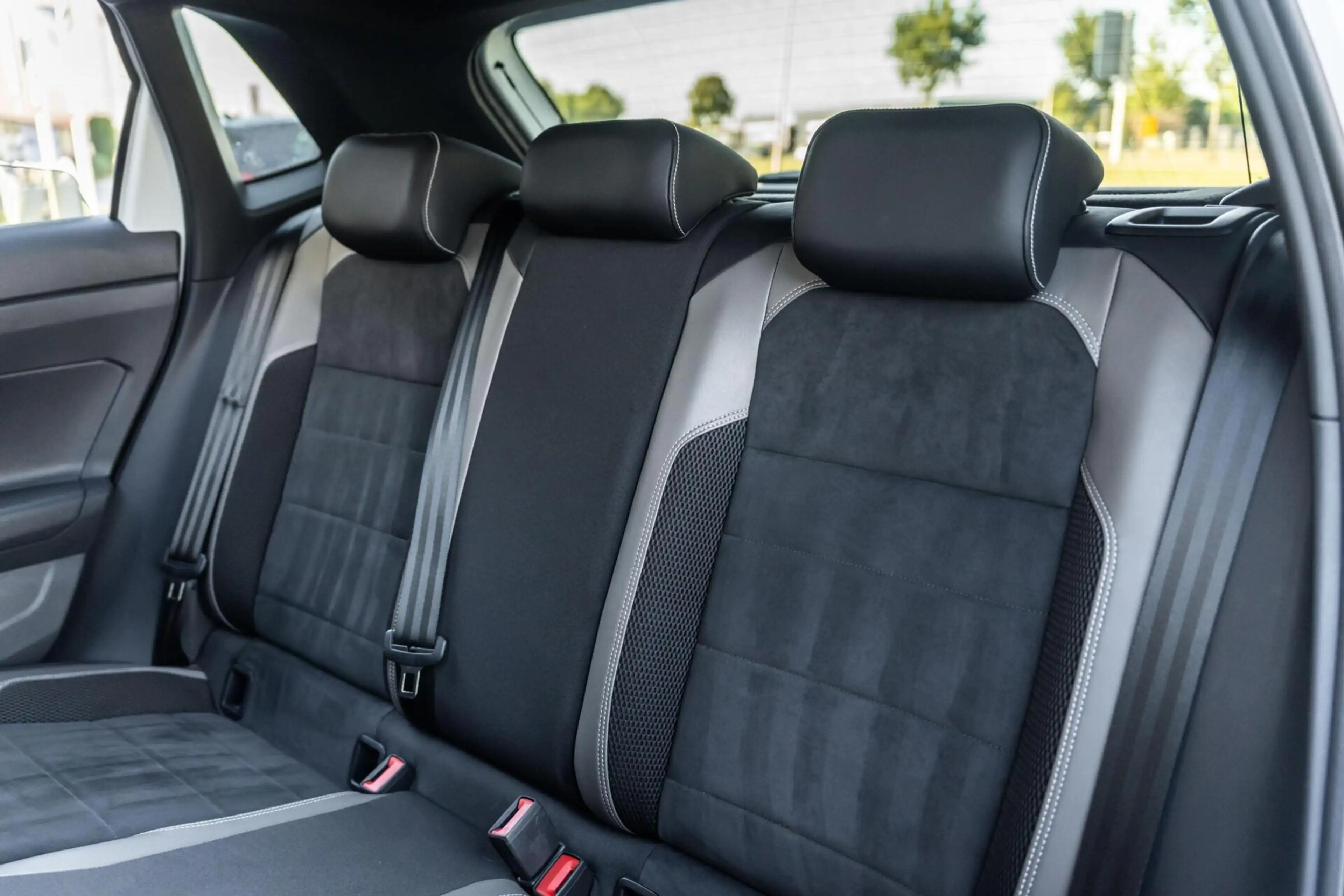 Volkswagen Polo GTI 2.0 TSI Pano DSG Beats ACC Stoelverw — photo 27