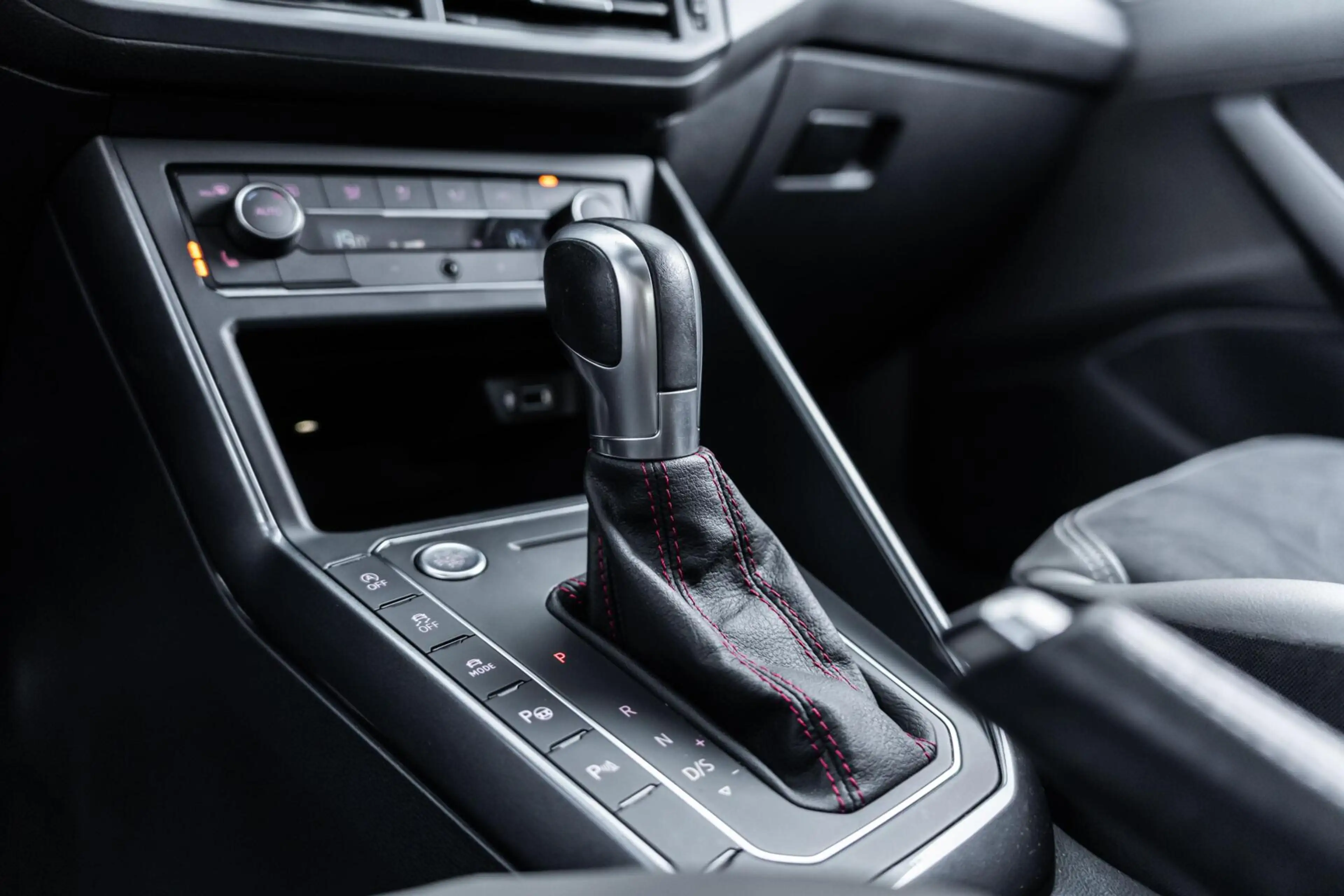 Volkswagen Polo GTI 2.0 TSI Pano DSG Beats ACC Stoelverw — photo 29