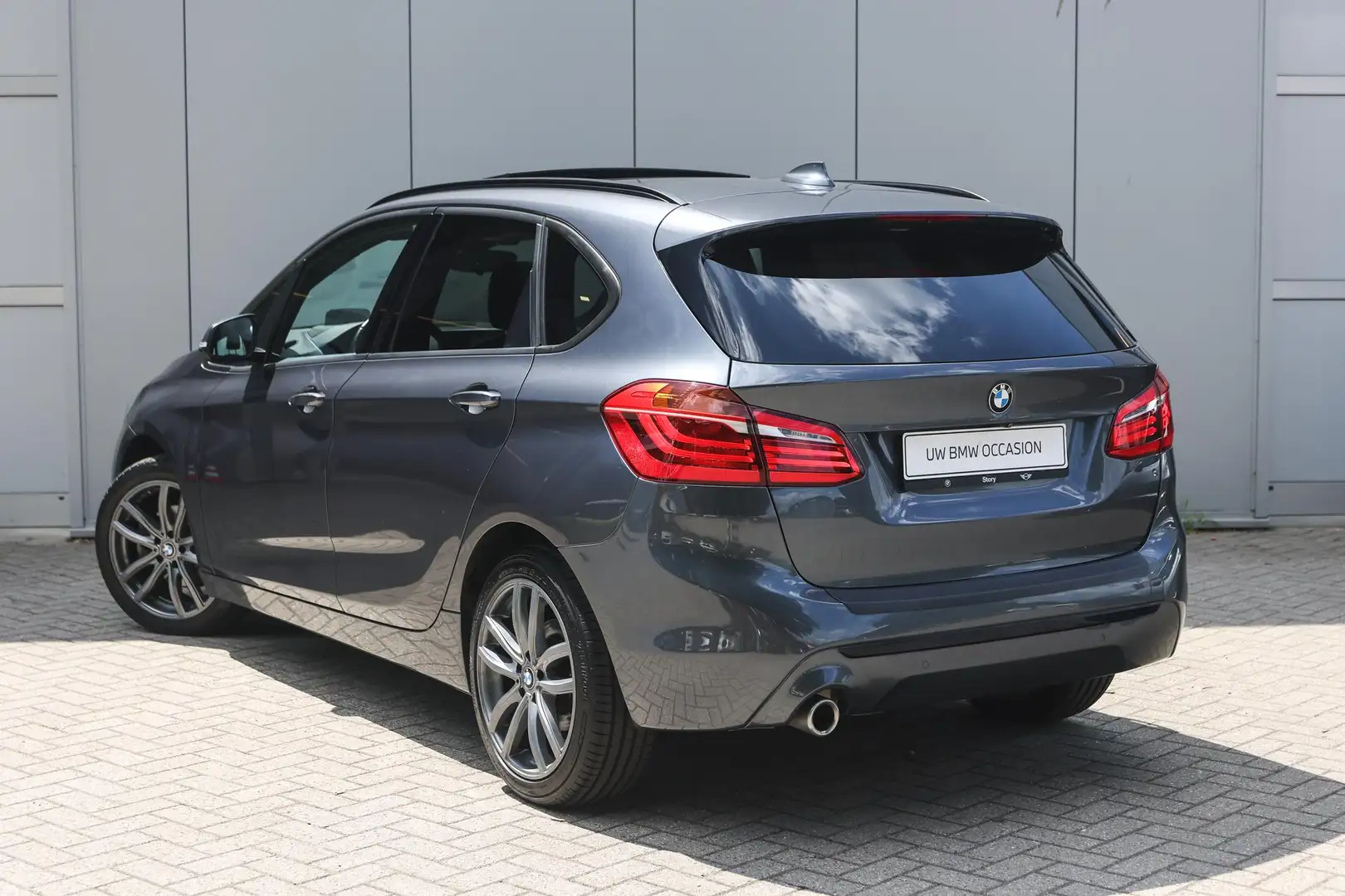BMW 218 2 Serie Active Tourer 218i High Executive Sport Li Grijs - 2