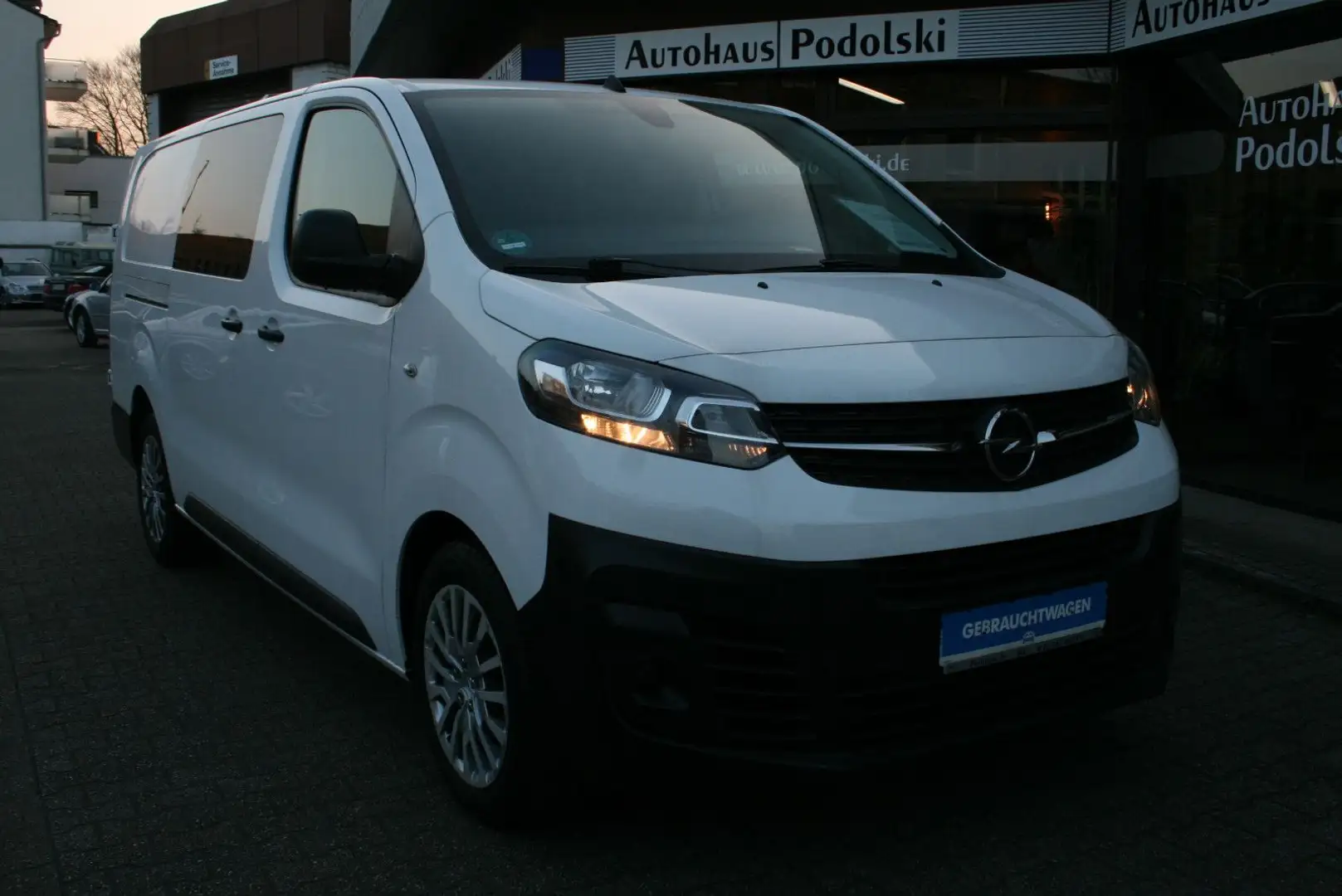 Opel Vivaro Kasten Edition L |6-Sitzer Doppelkab|AHK Weiß - 1