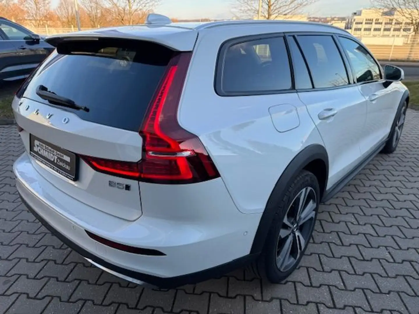 Volvo V60 Cross Country B5 B AWD Ultimate Standheizung Weiß - 2
